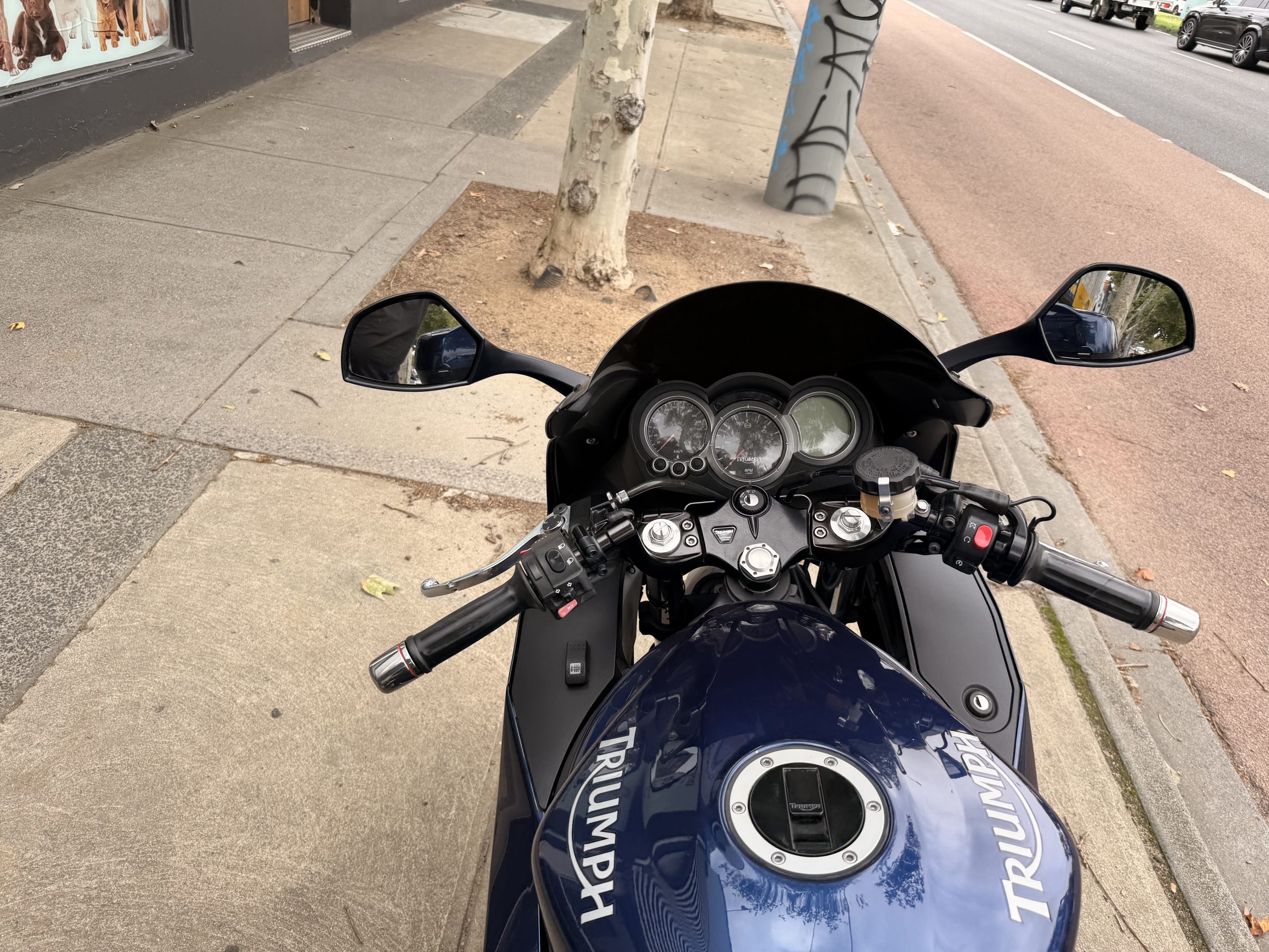 Triumph Sprint 1050 GT - Image 30
