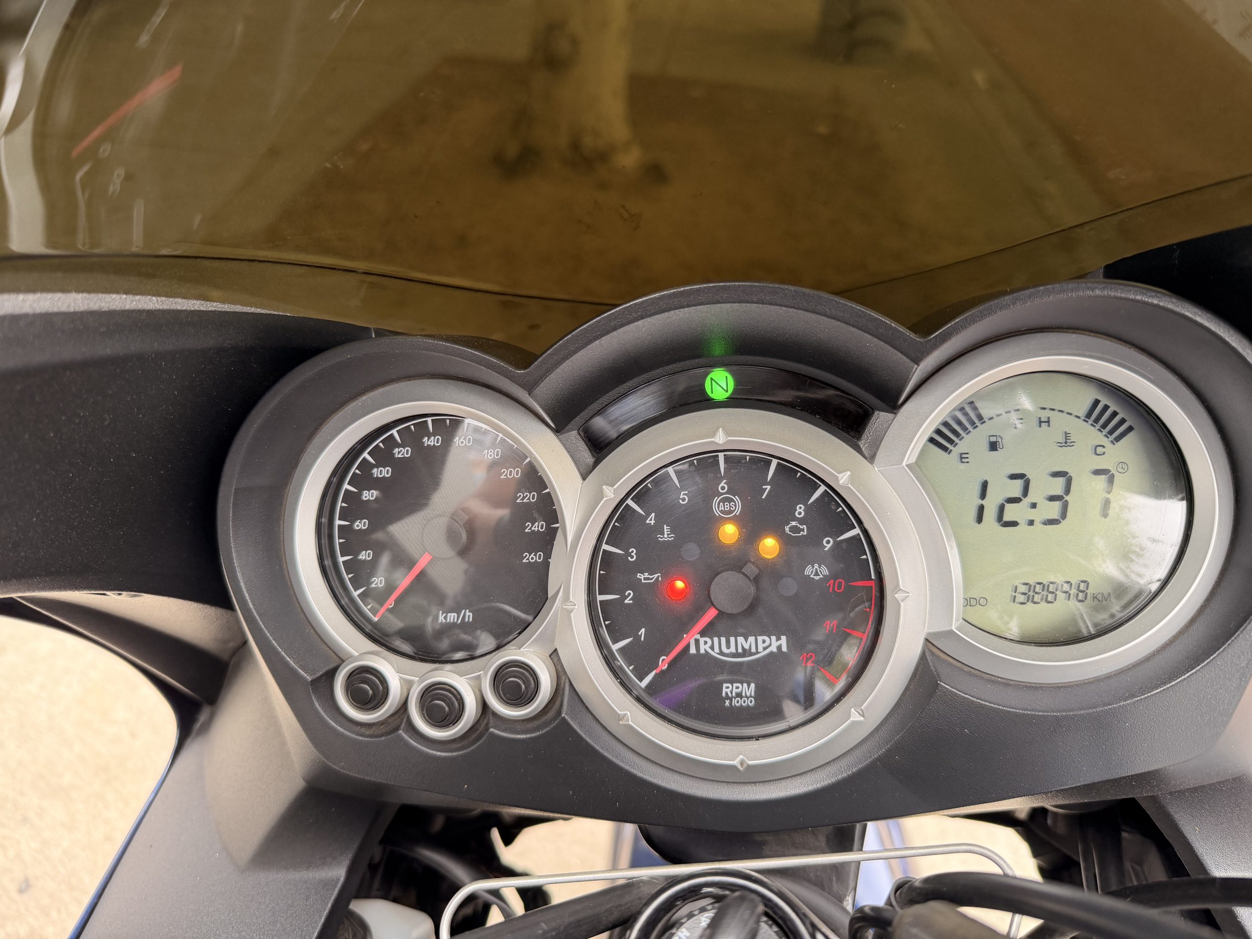 Triumph Sprint 1050 GT - Image 31