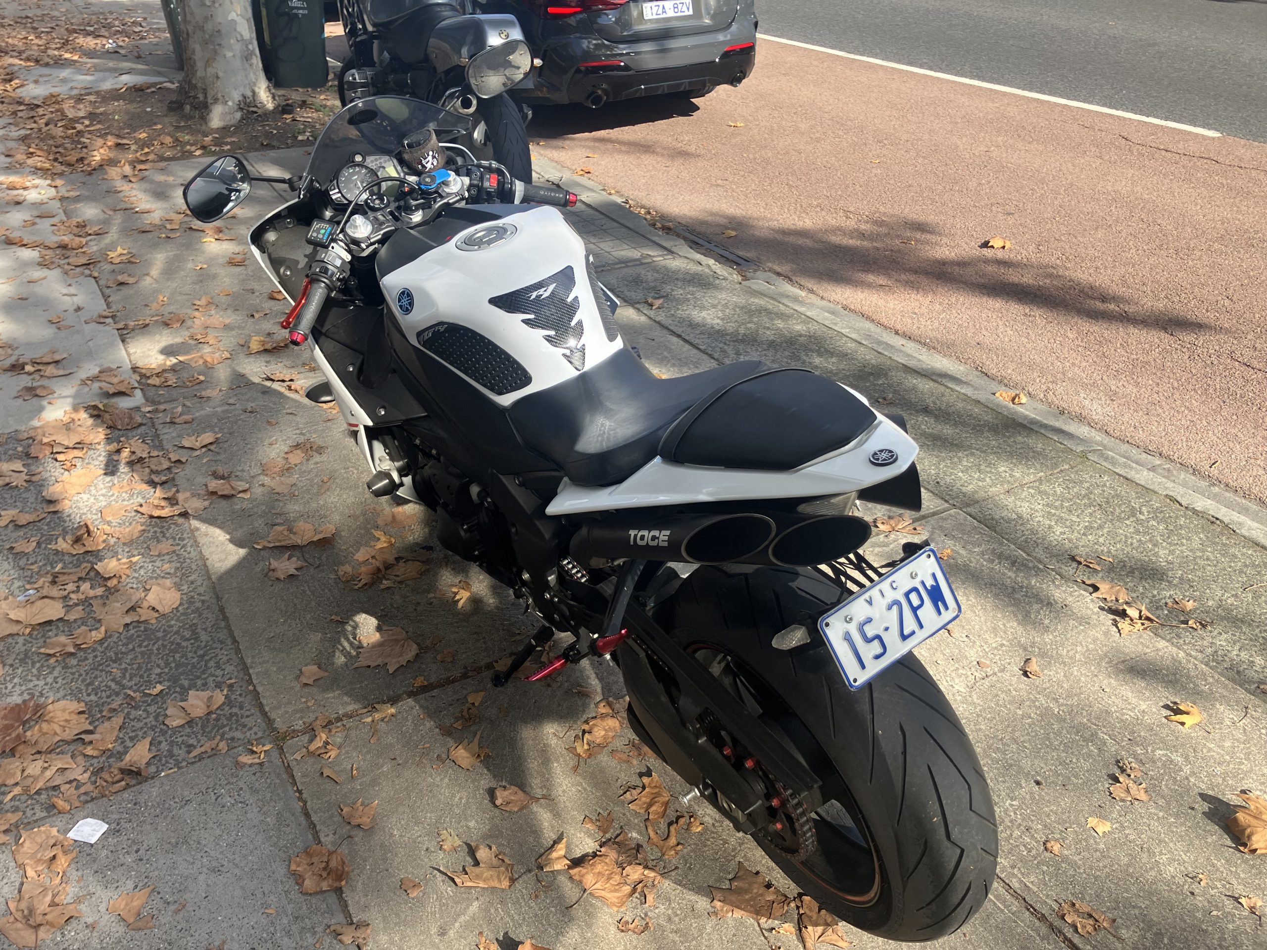 Yamaha R1 - Image 20