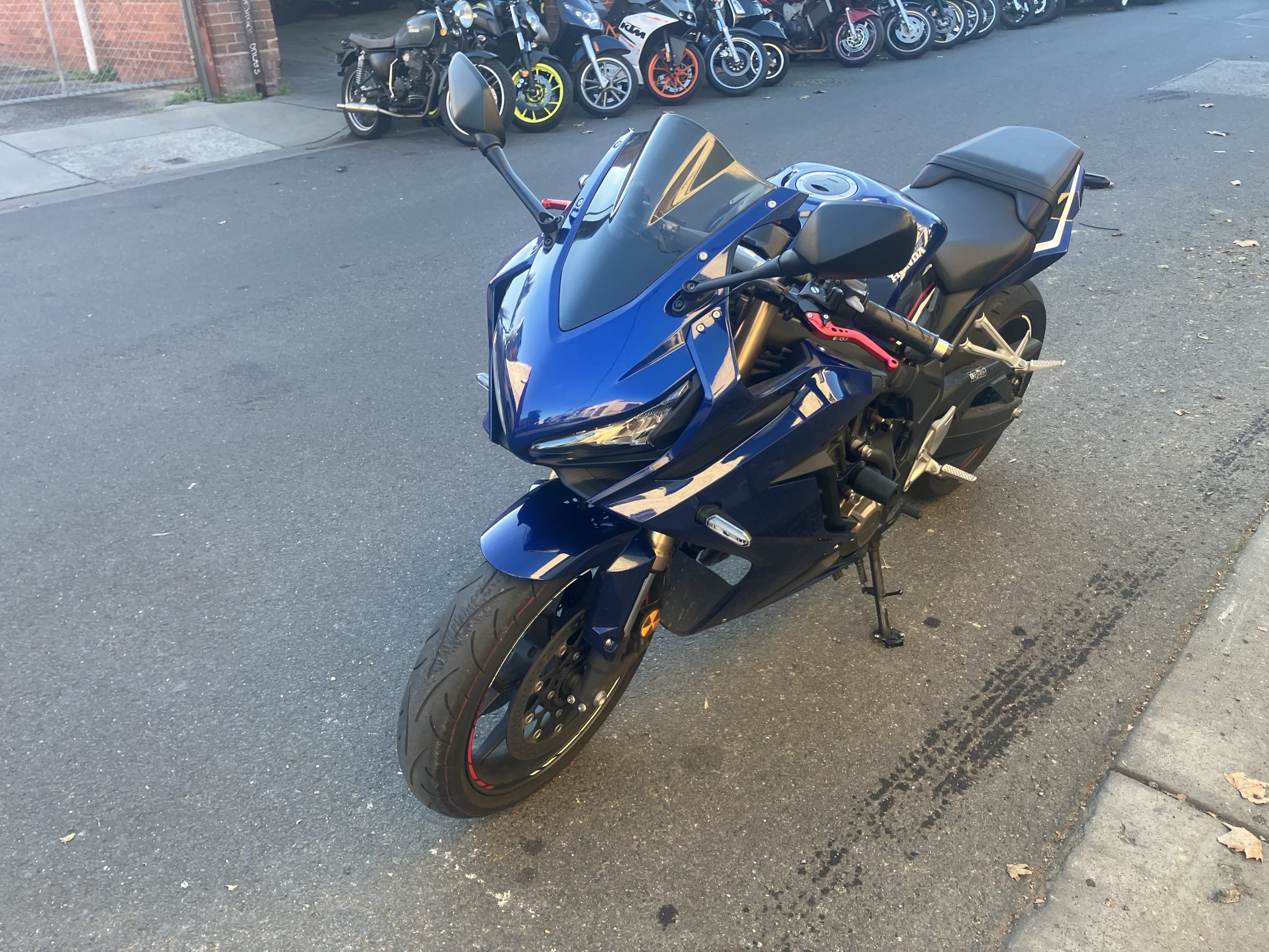 Honda CBR 650 - Image 11