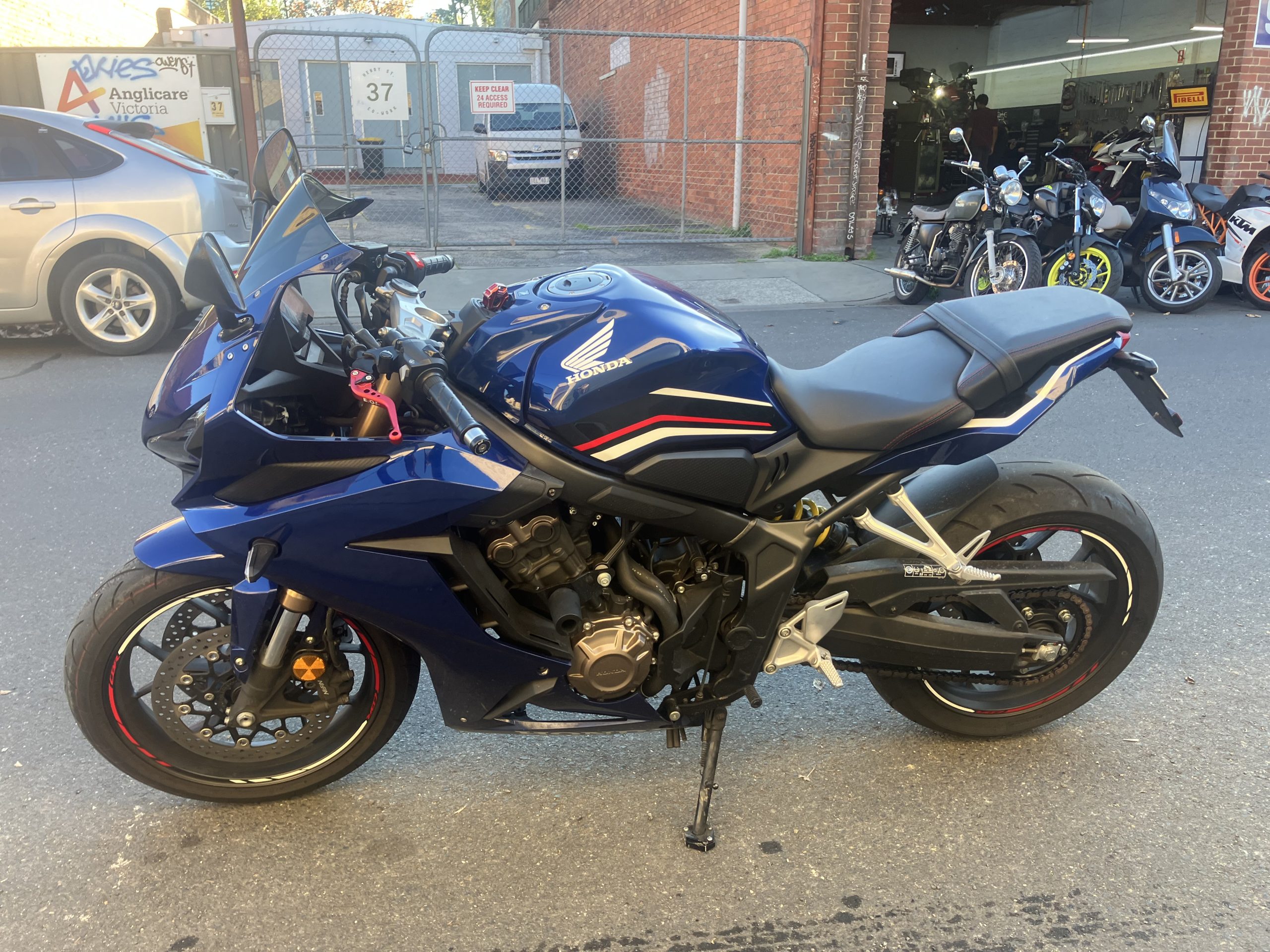 Honda CBR 650 - Image 14