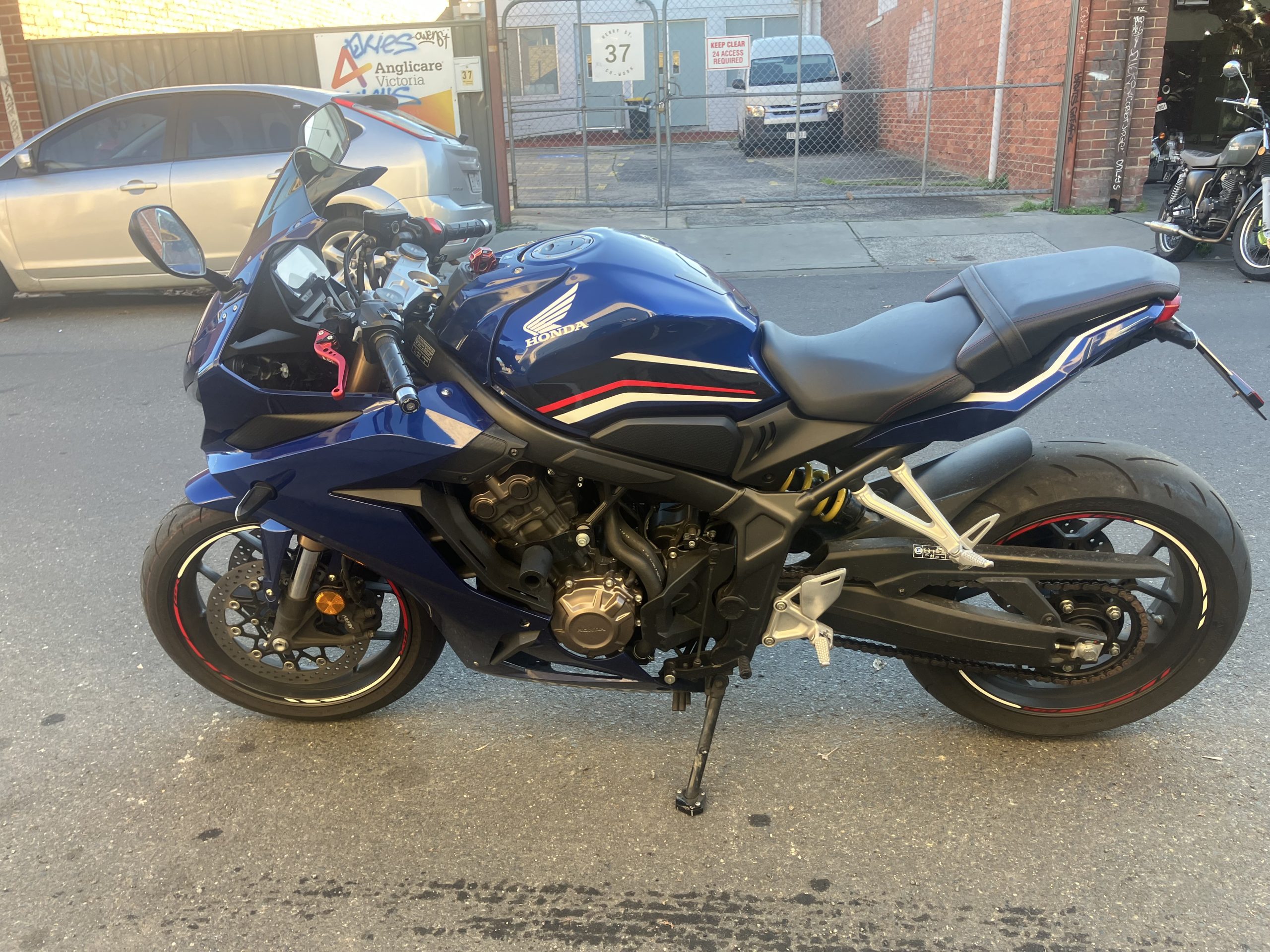 Honda CBR 650 - Image 15