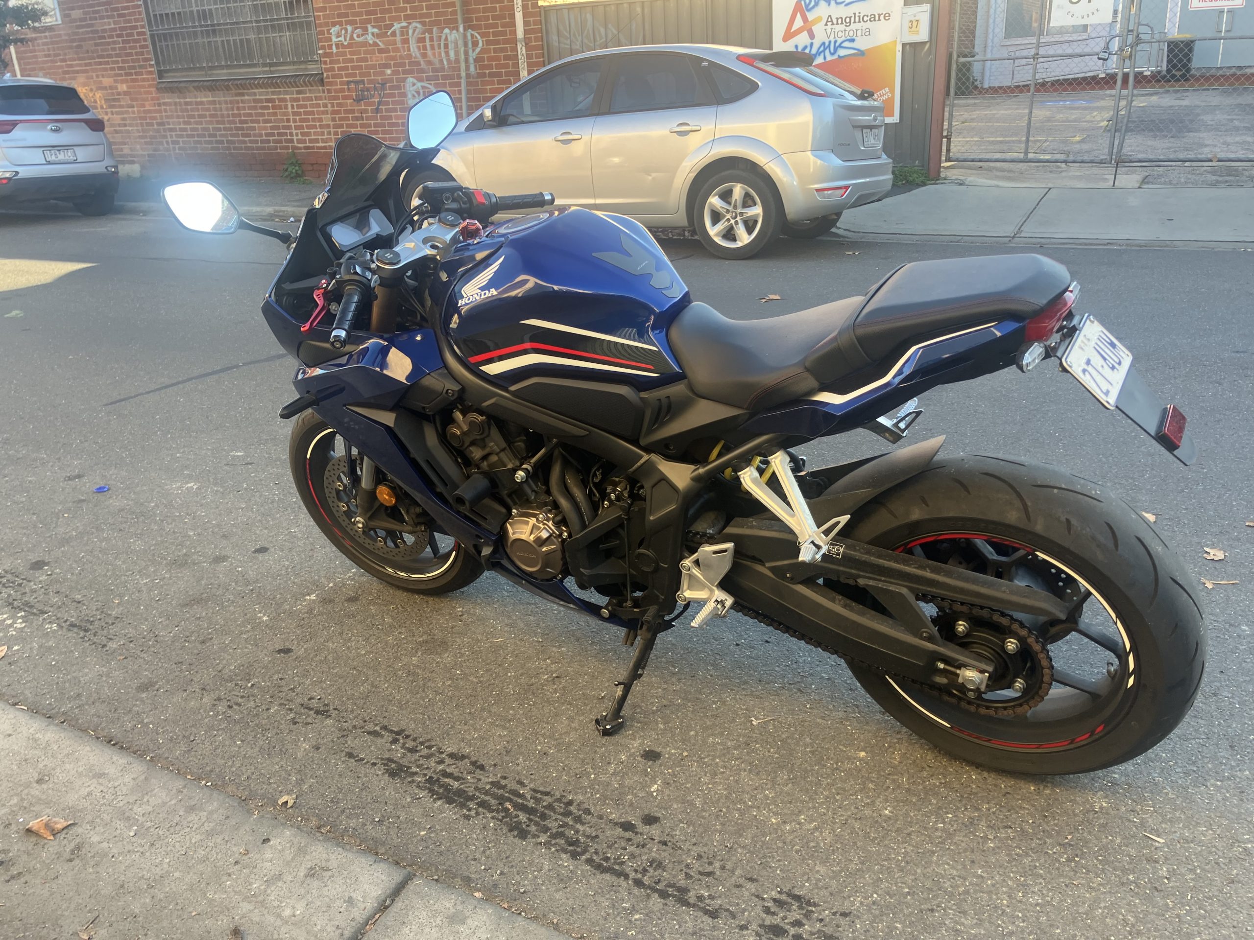Honda CBR 650 - Image 17