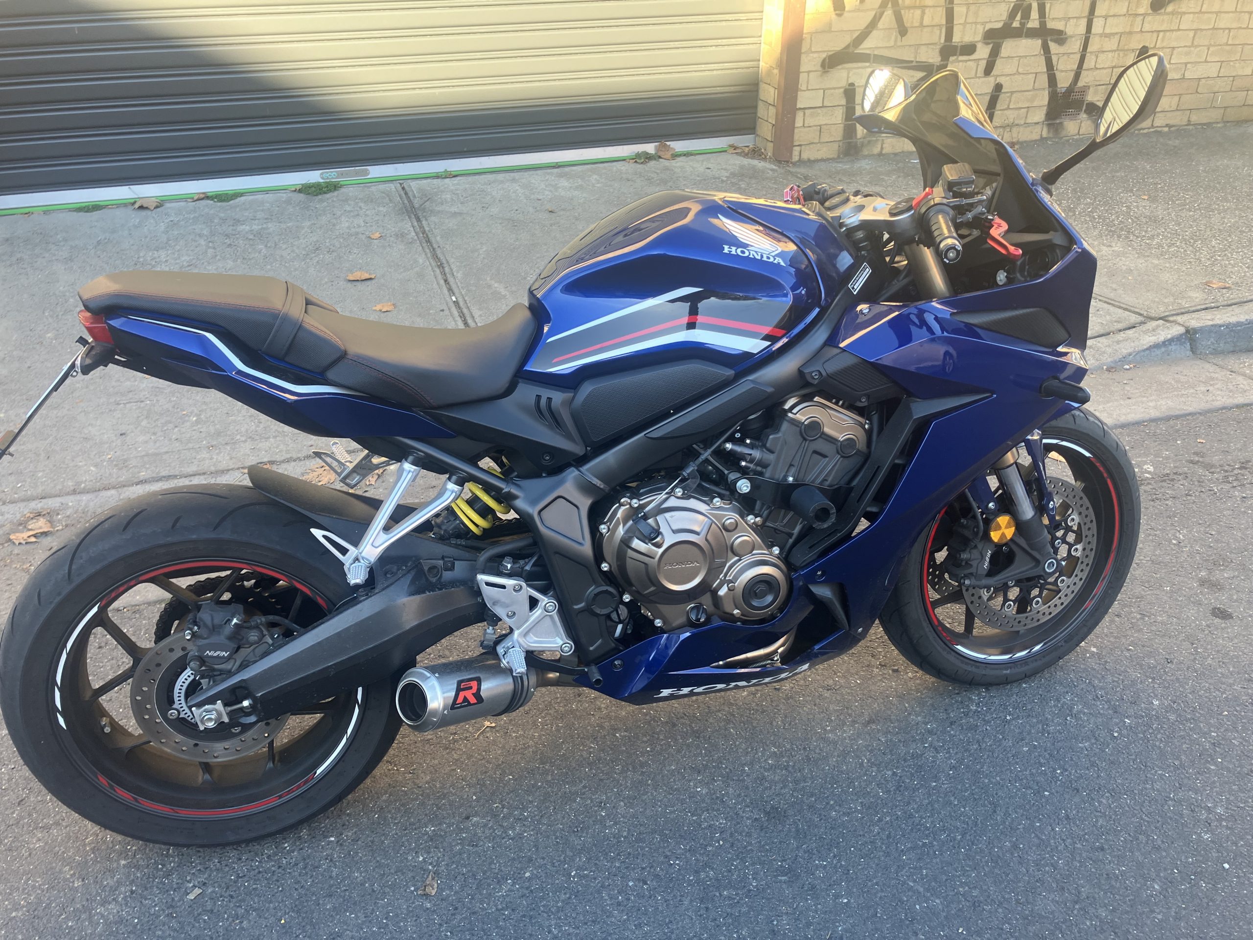 Honda CBR 650 - Image 24