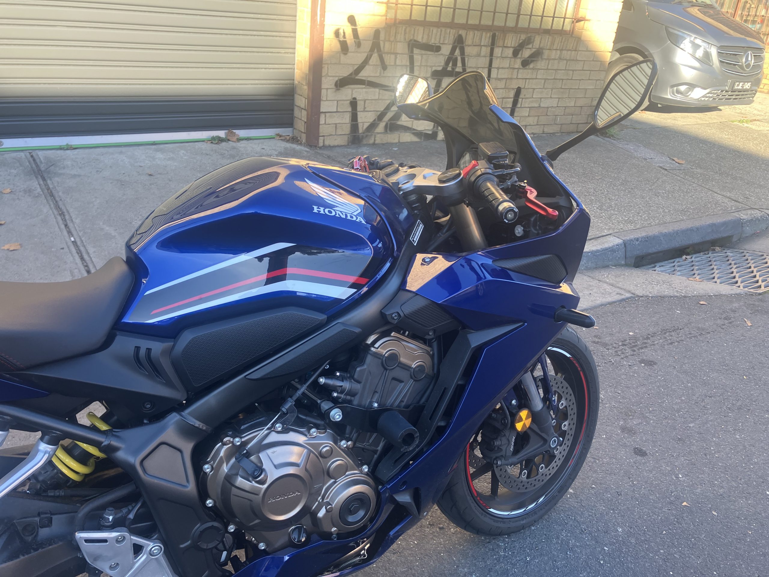Honda CBR 650 - Image 27