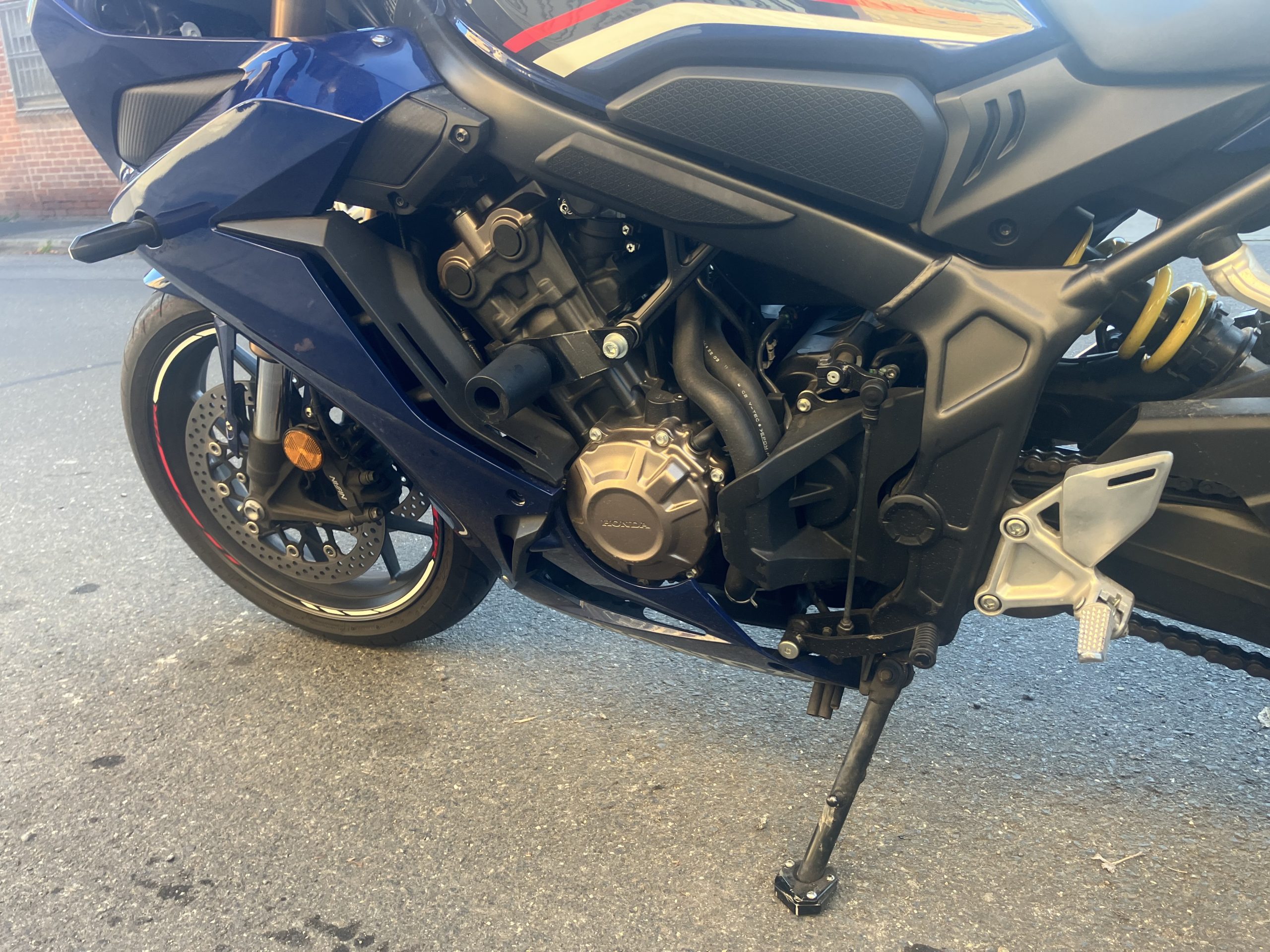 Honda CBR 650 - Image 29