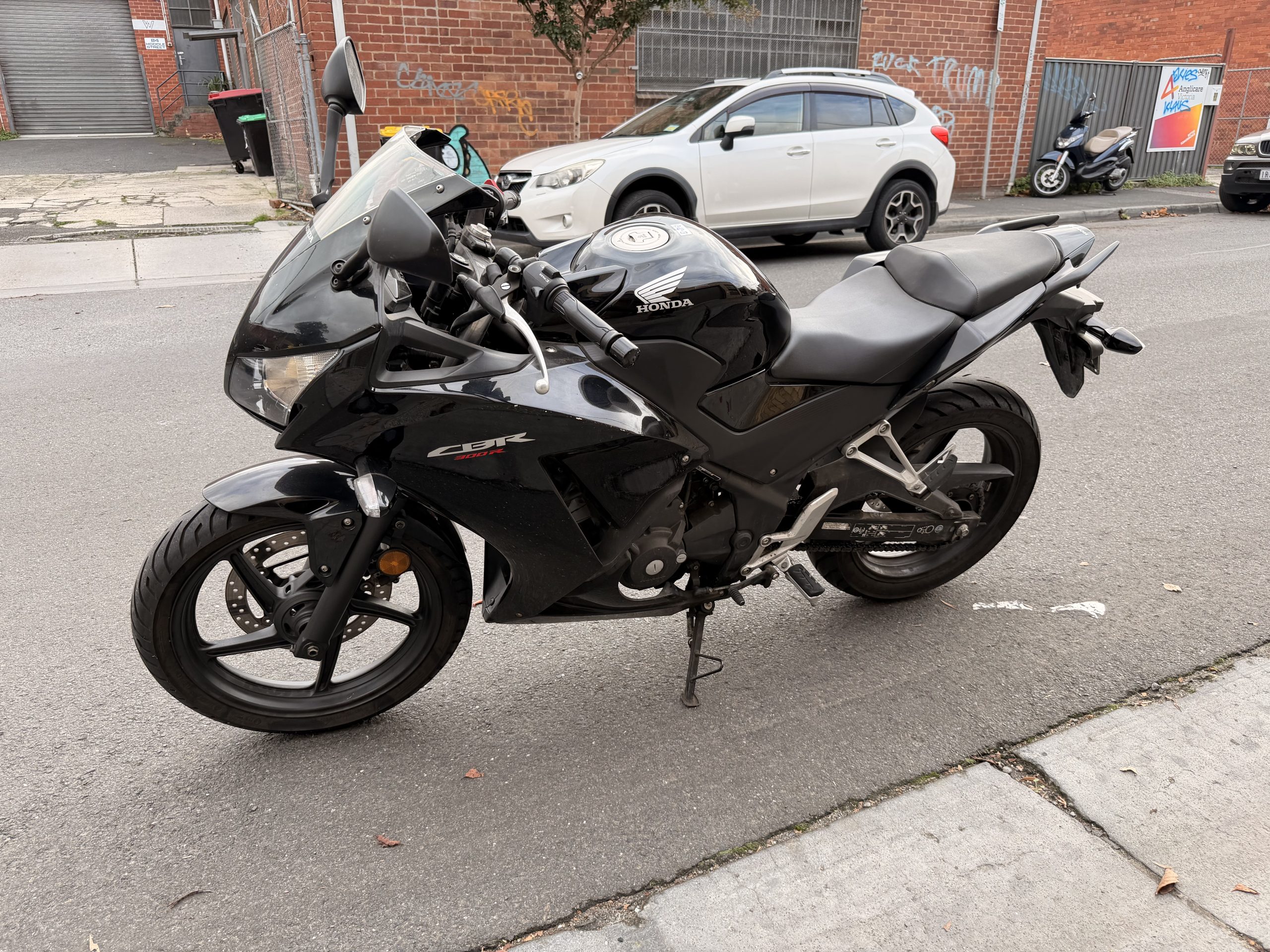 Honda CBR 300 - Image 12