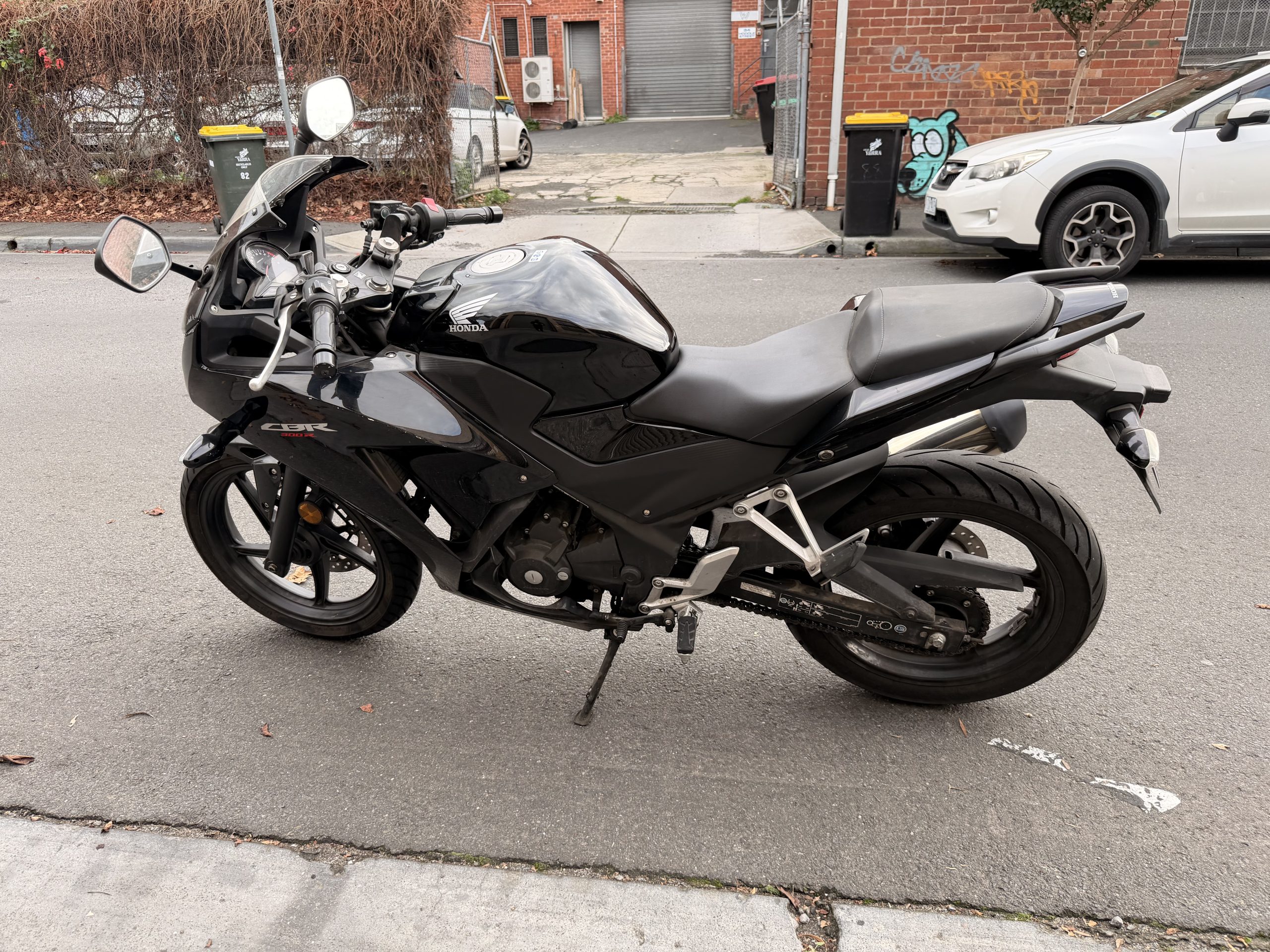Honda CBR 300 - Image 15