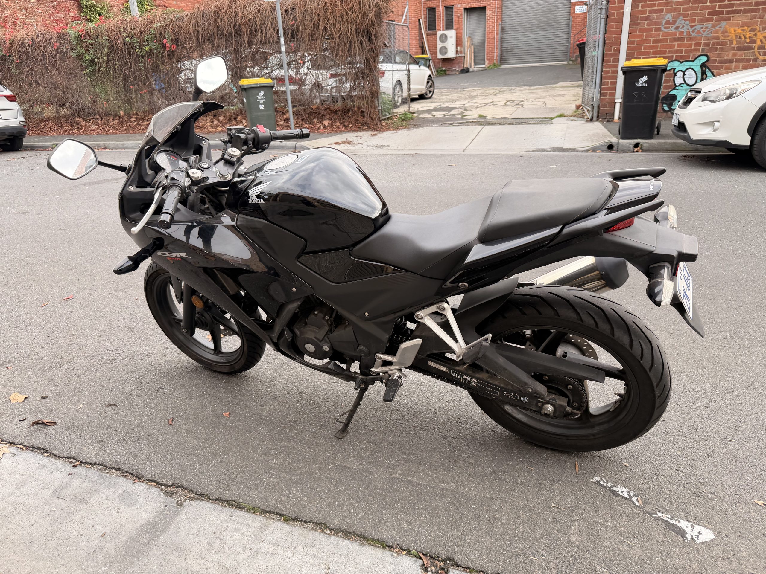 Honda CBR 300 - Image 16