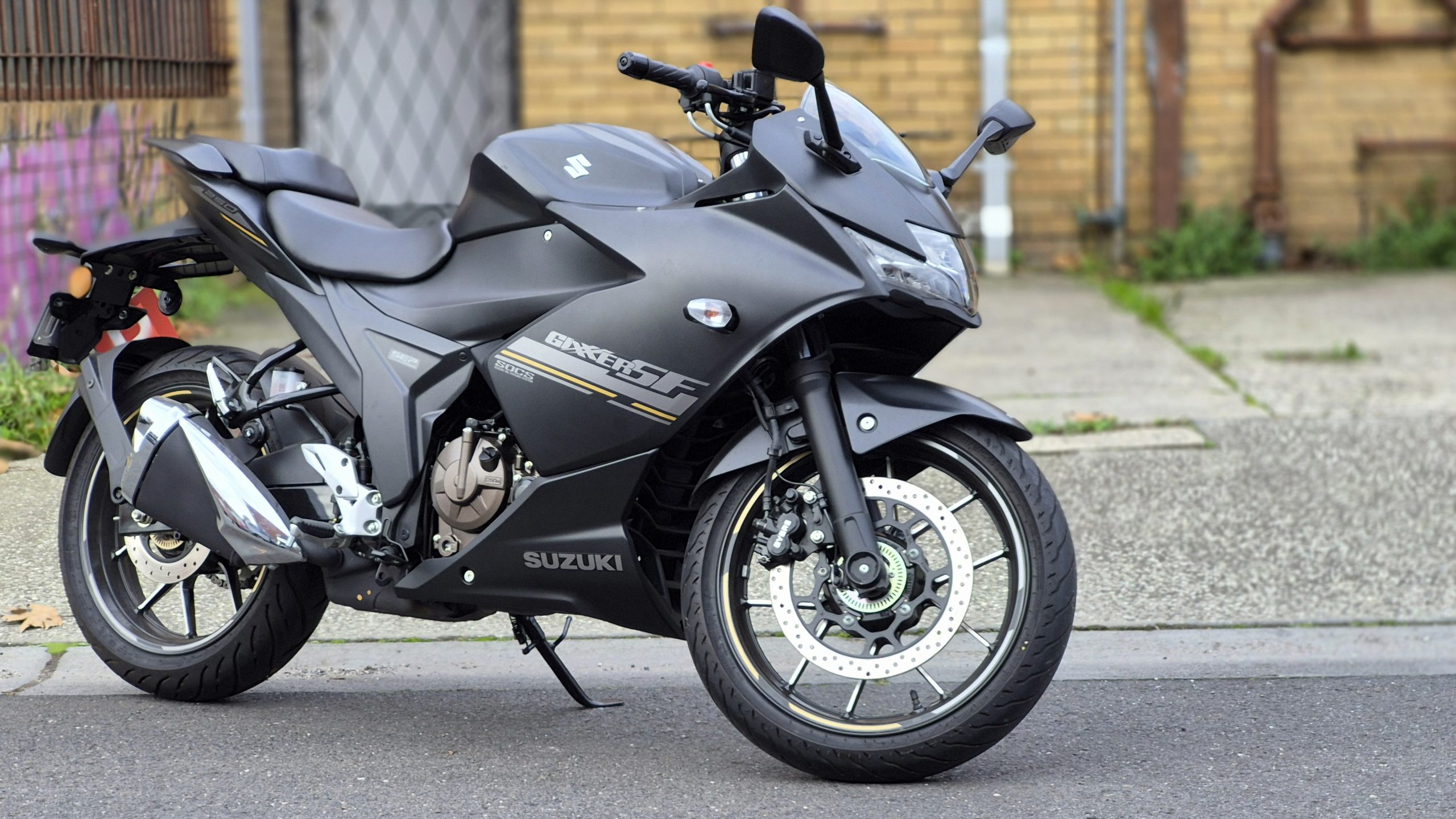 Suzuki Gixxer 250 5 Suzuki Gixxer 250 - Image 5