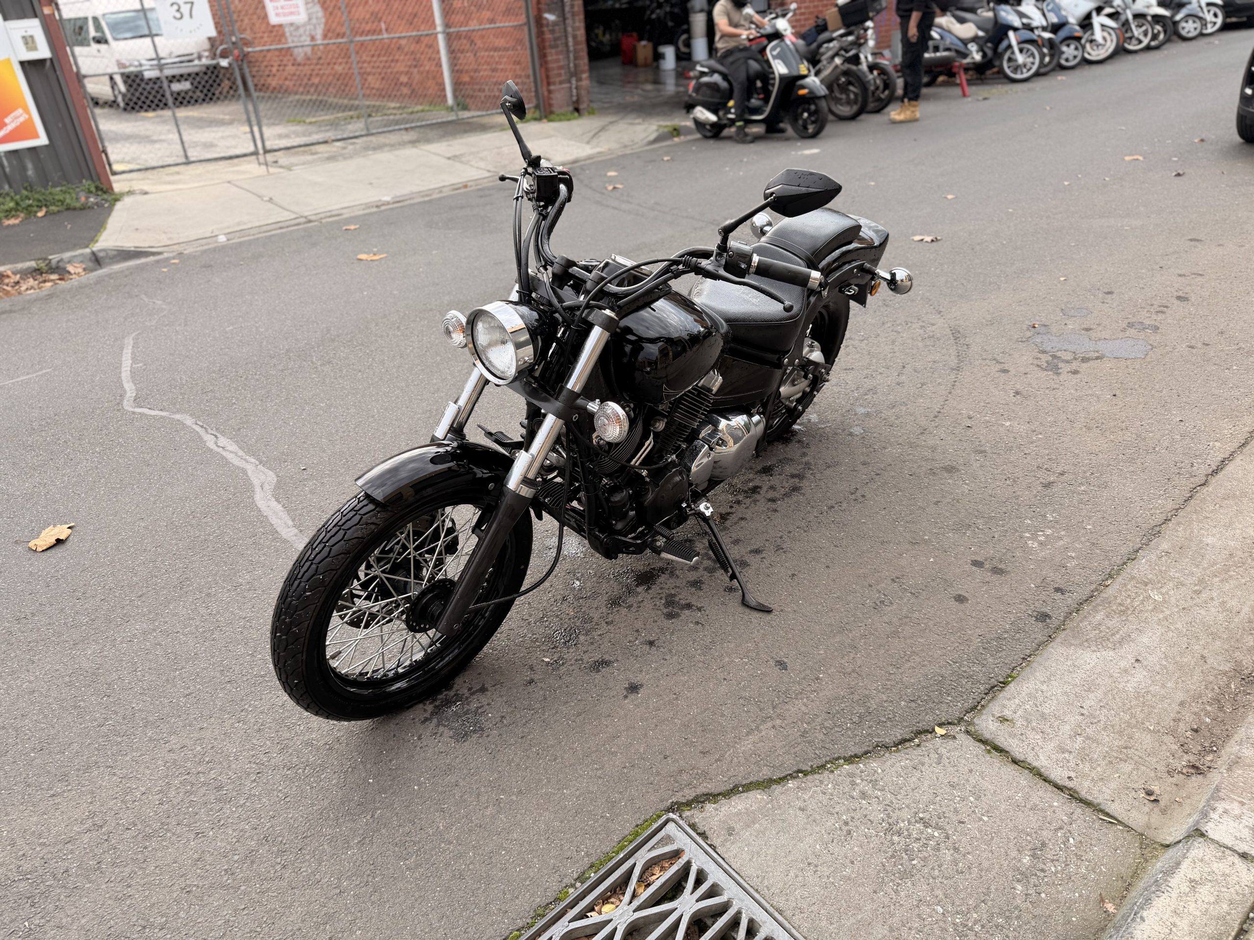 Yamaha XVS 650 Custom - Image 11