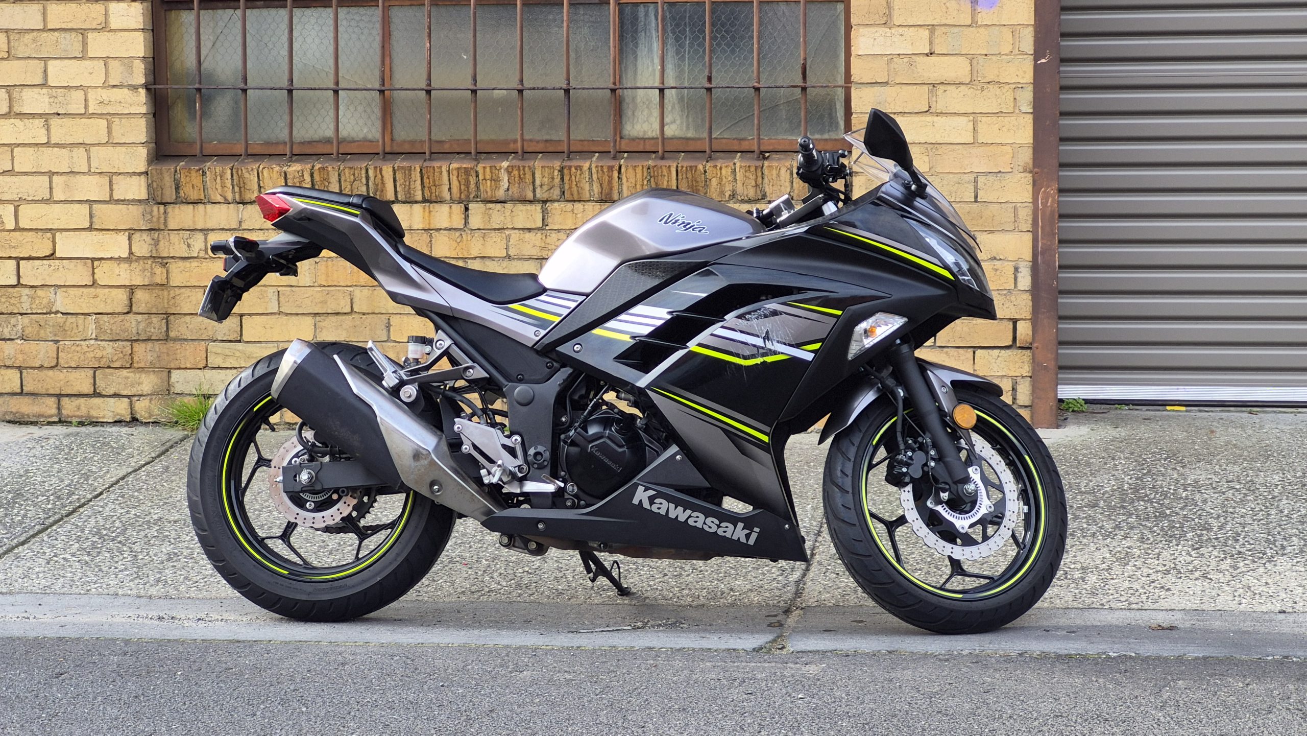 Kawasaki Ninja 300 ABS 1 Kawasaki Ninja 300 ABS