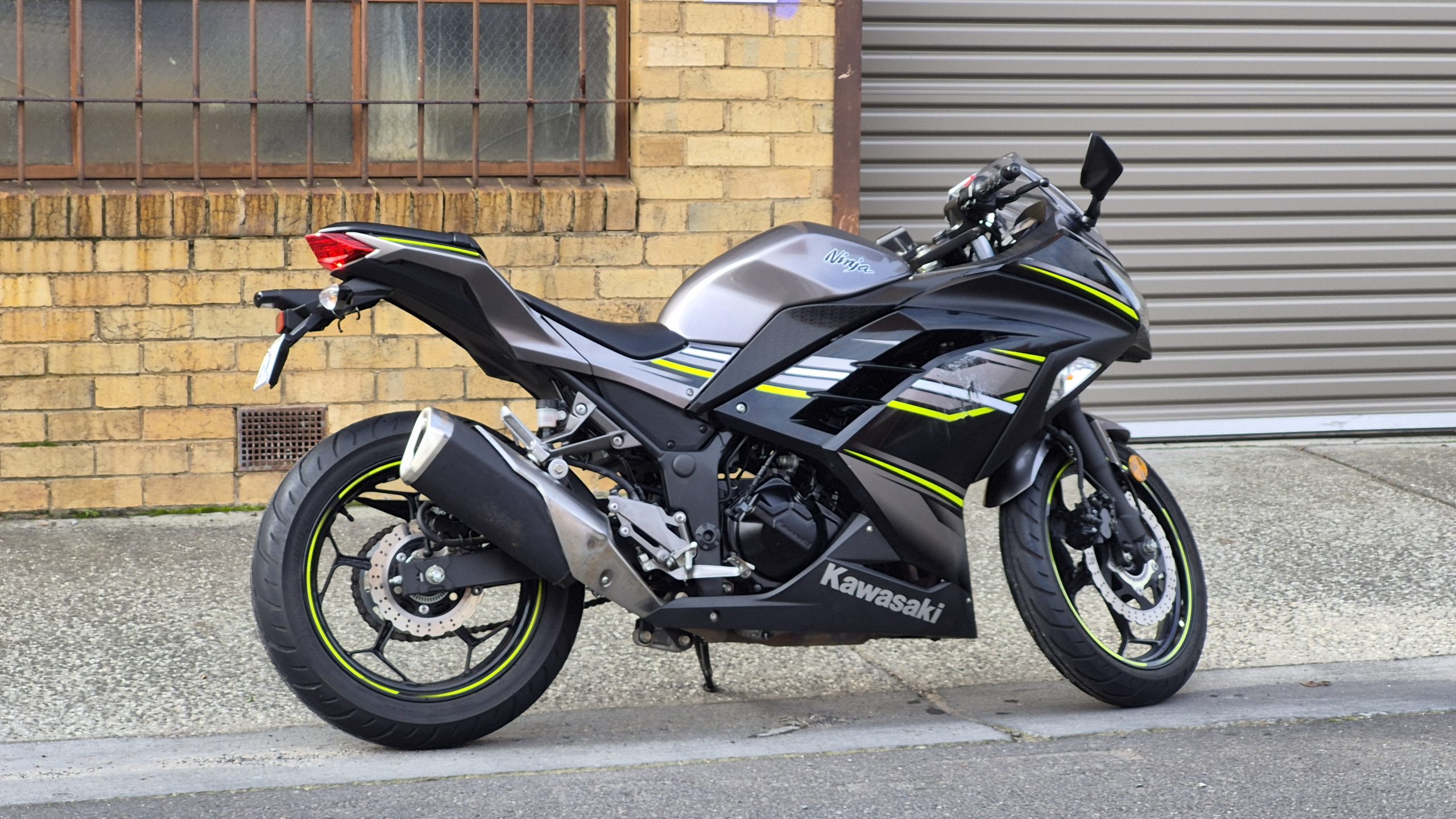 Kawasaki Ninja 300 ABS 6 Kawasaki Ninja 300 ABS - Image 6