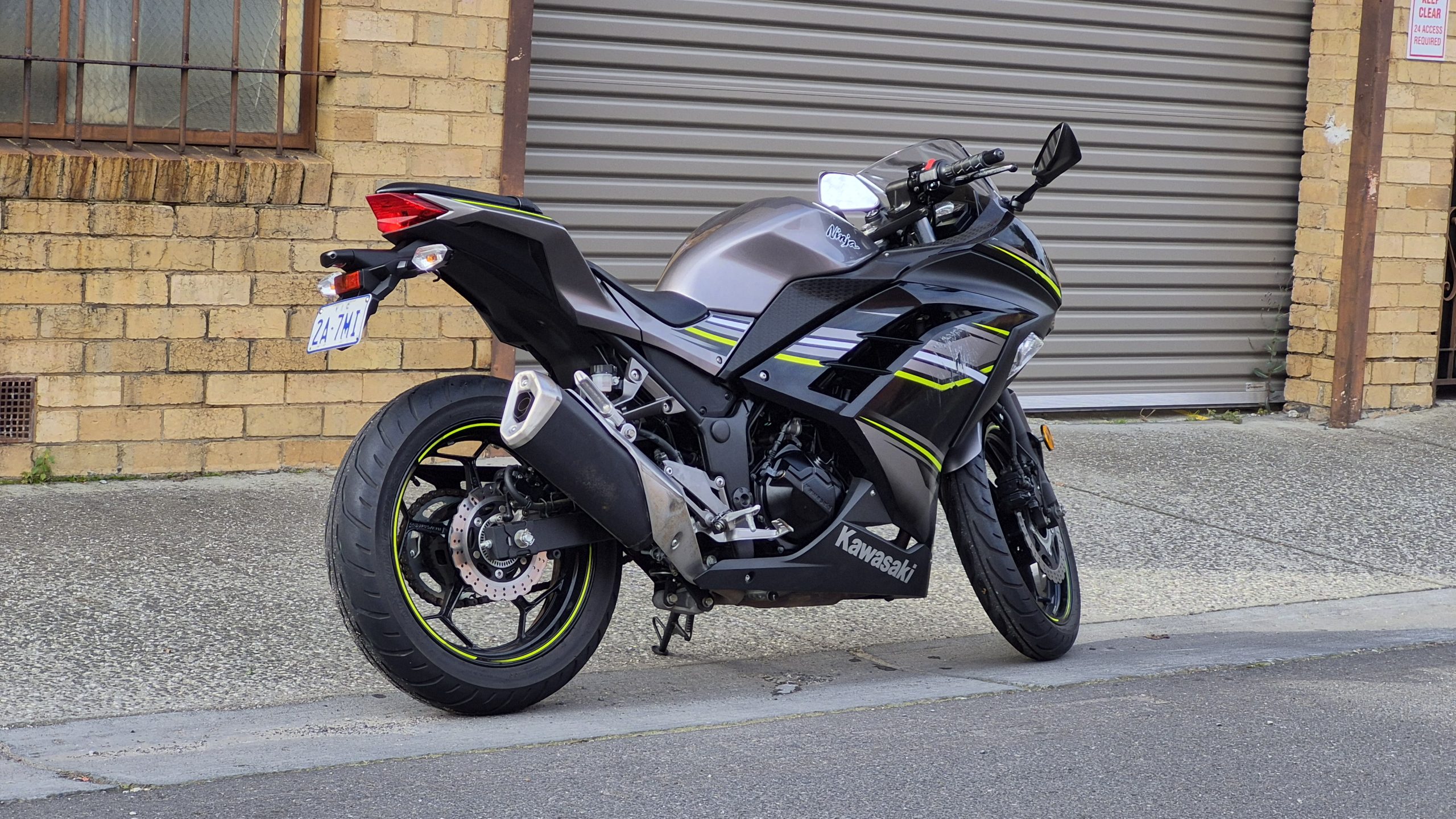 Kawasaki Ninja 300 ABS 7 Kawasaki Ninja 300 ABS - Image 7