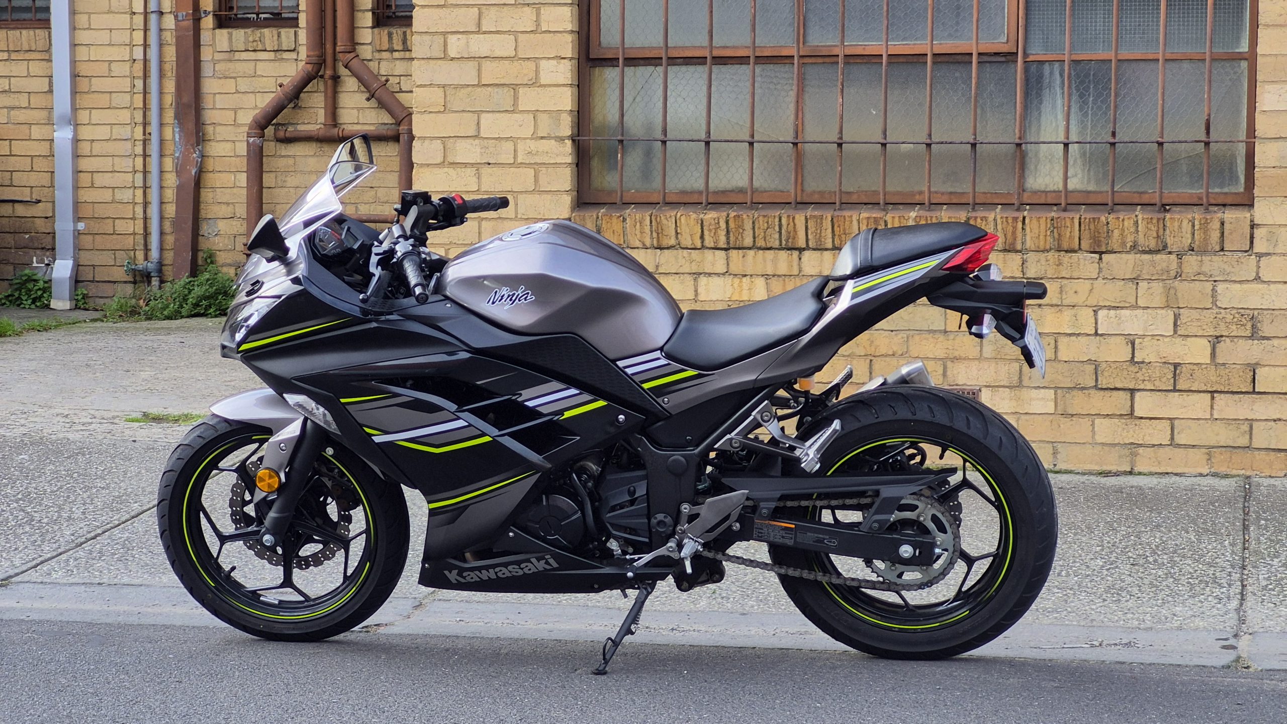 Kawasaki Ninja 300 ABS 14 Kawasaki Ninja 300 ABS - Image 14