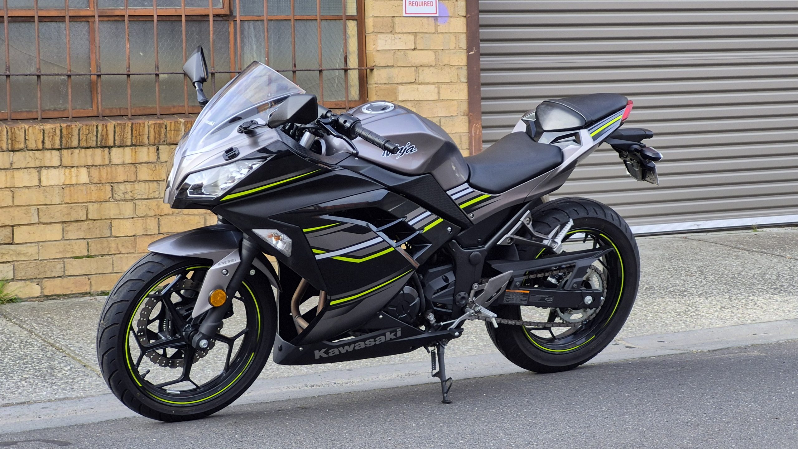 Kawasaki Ninja 300 ABS 15 Kawasaki Ninja 300 ABS - Image 15