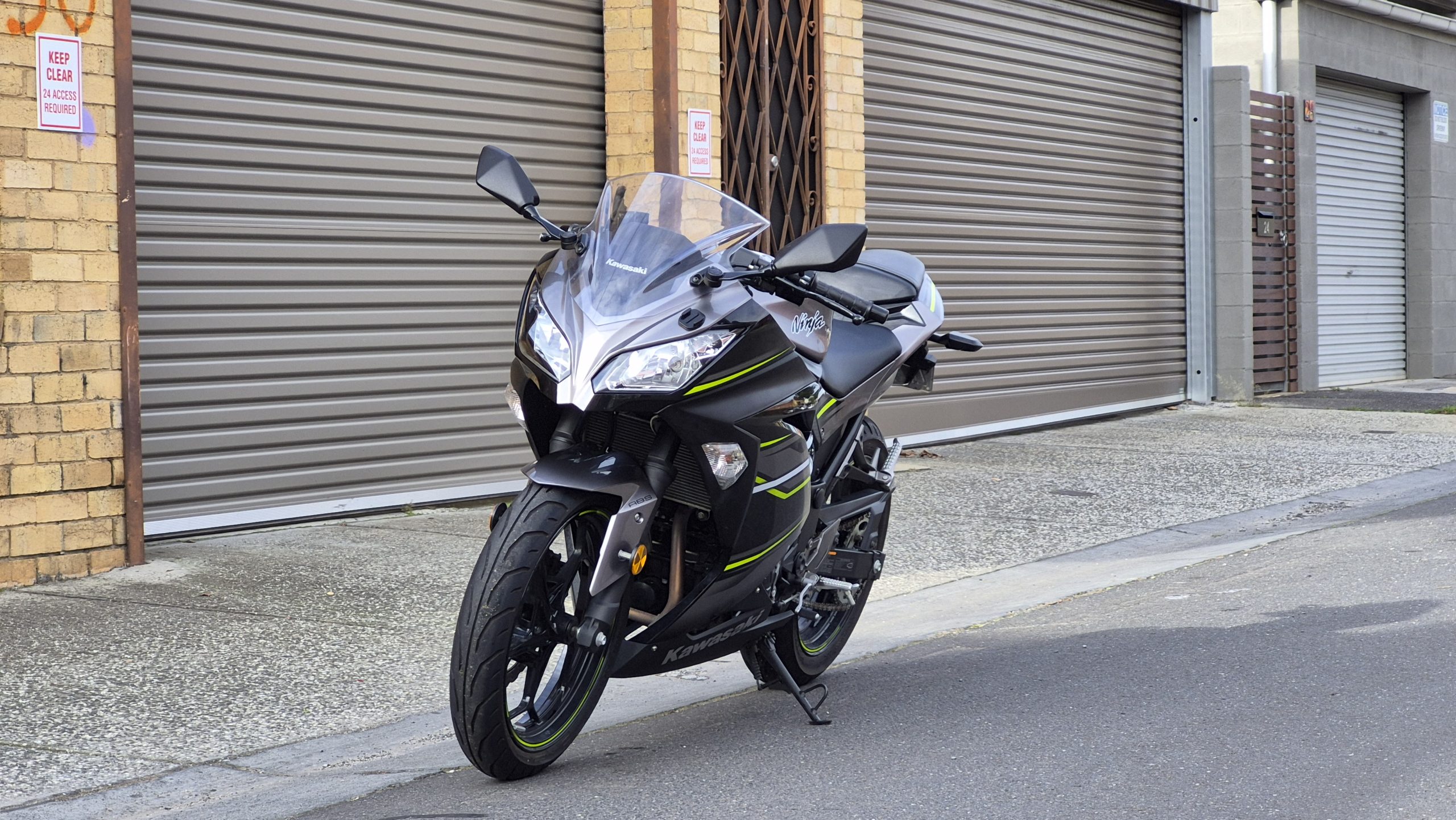 Kawasaki Ninja 300 ABS 17 Kawasaki Ninja 300 ABS - Image 17