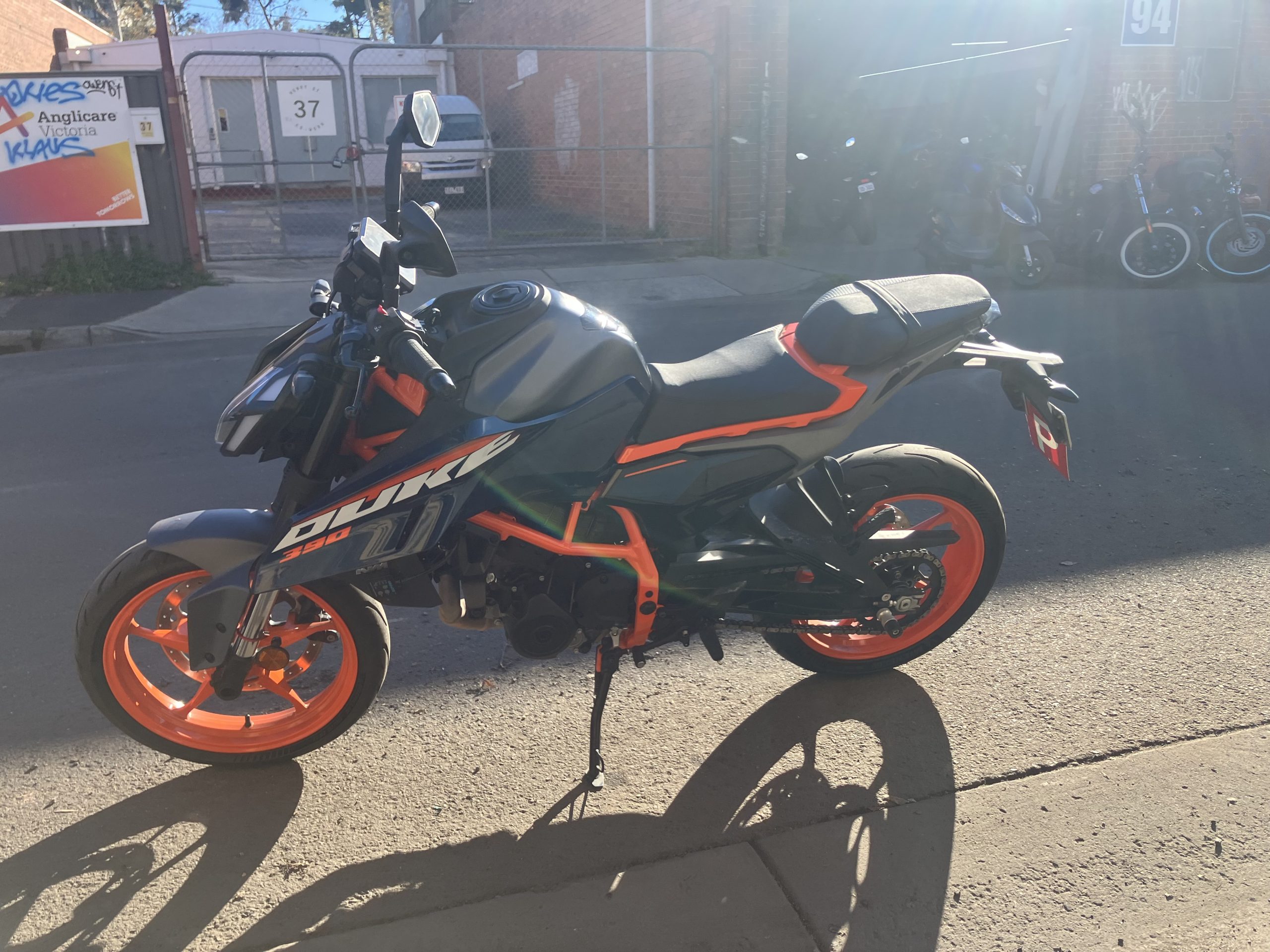 KTM Duke 390 17 KTM Duke 390 - Image 17