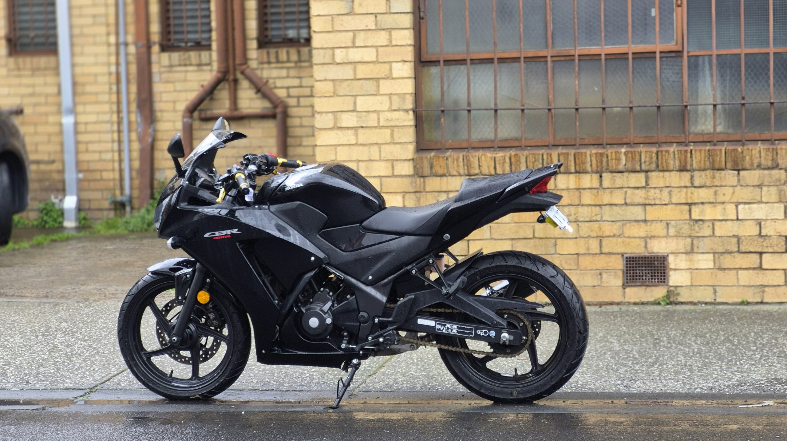 Honda CBR 300 ABS 16 Honda CBR 300 ABS - Image 16