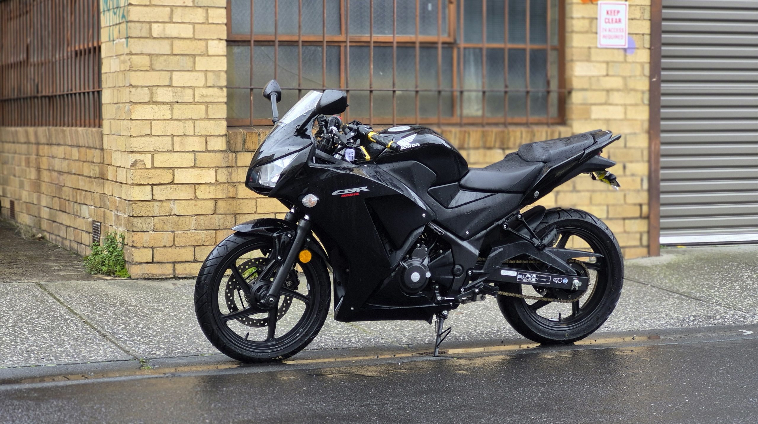 Honda CBR 300 ABS 17 Honda CBR 300 ABS - Image 17