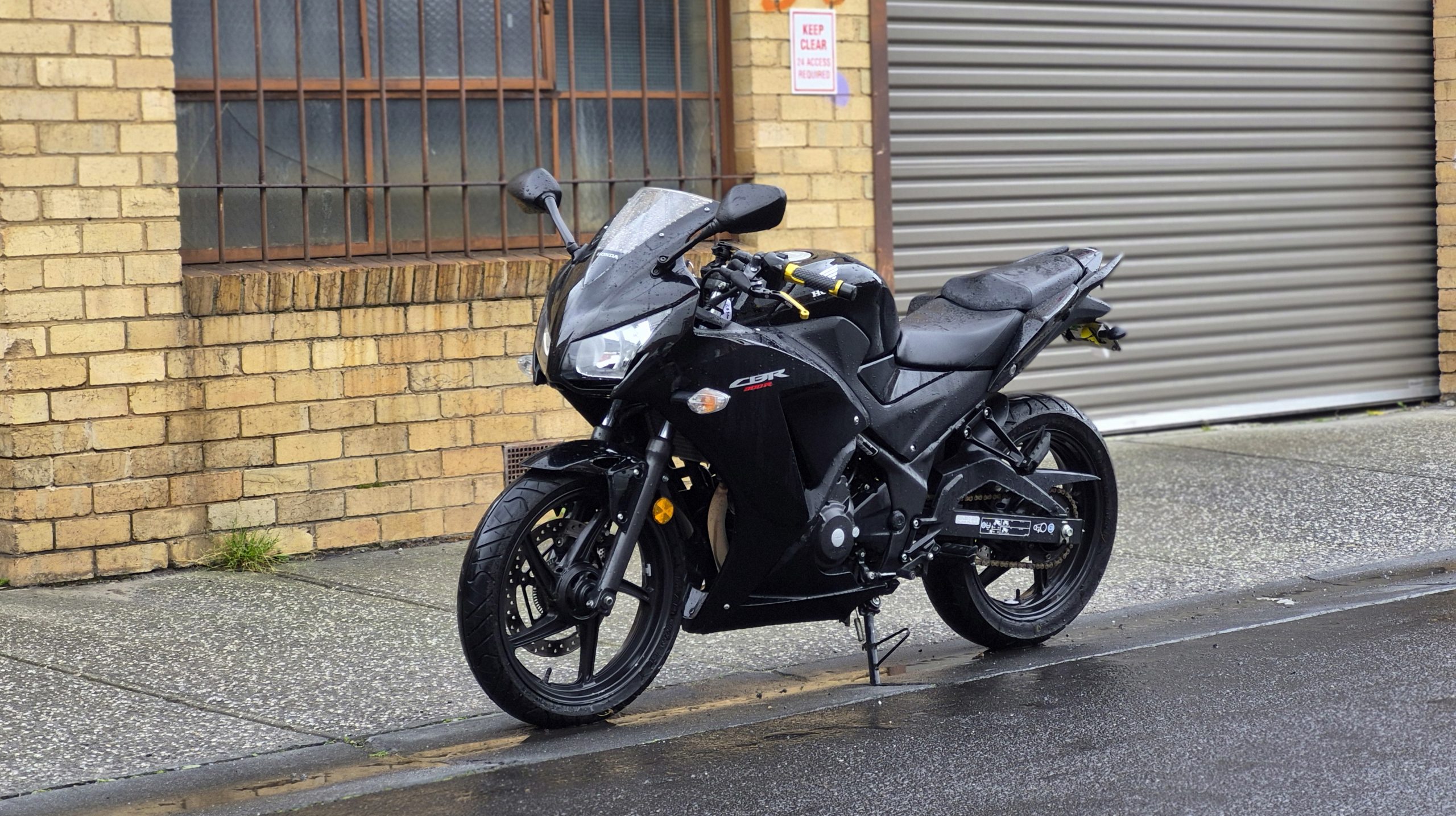 Honda CBR 300 ABS 18 Honda CBR 300 ABS - Image 18