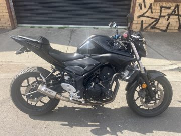 Home 1 Honda CB300R