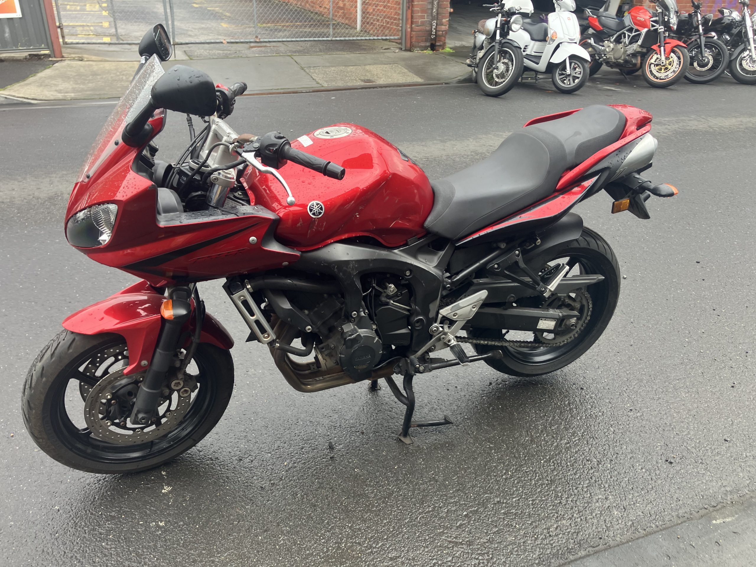 Yamaha FZ6S Fazer 17 Yamaha FZ6S Fazer - Image 17