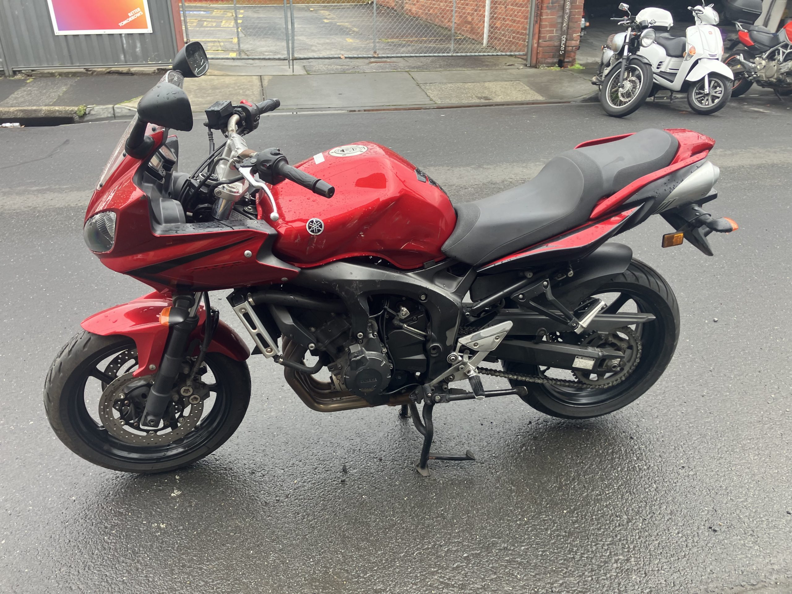 Yamaha FZ6S Fazer 18 Yamaha FZ6S Fazer - Image 18