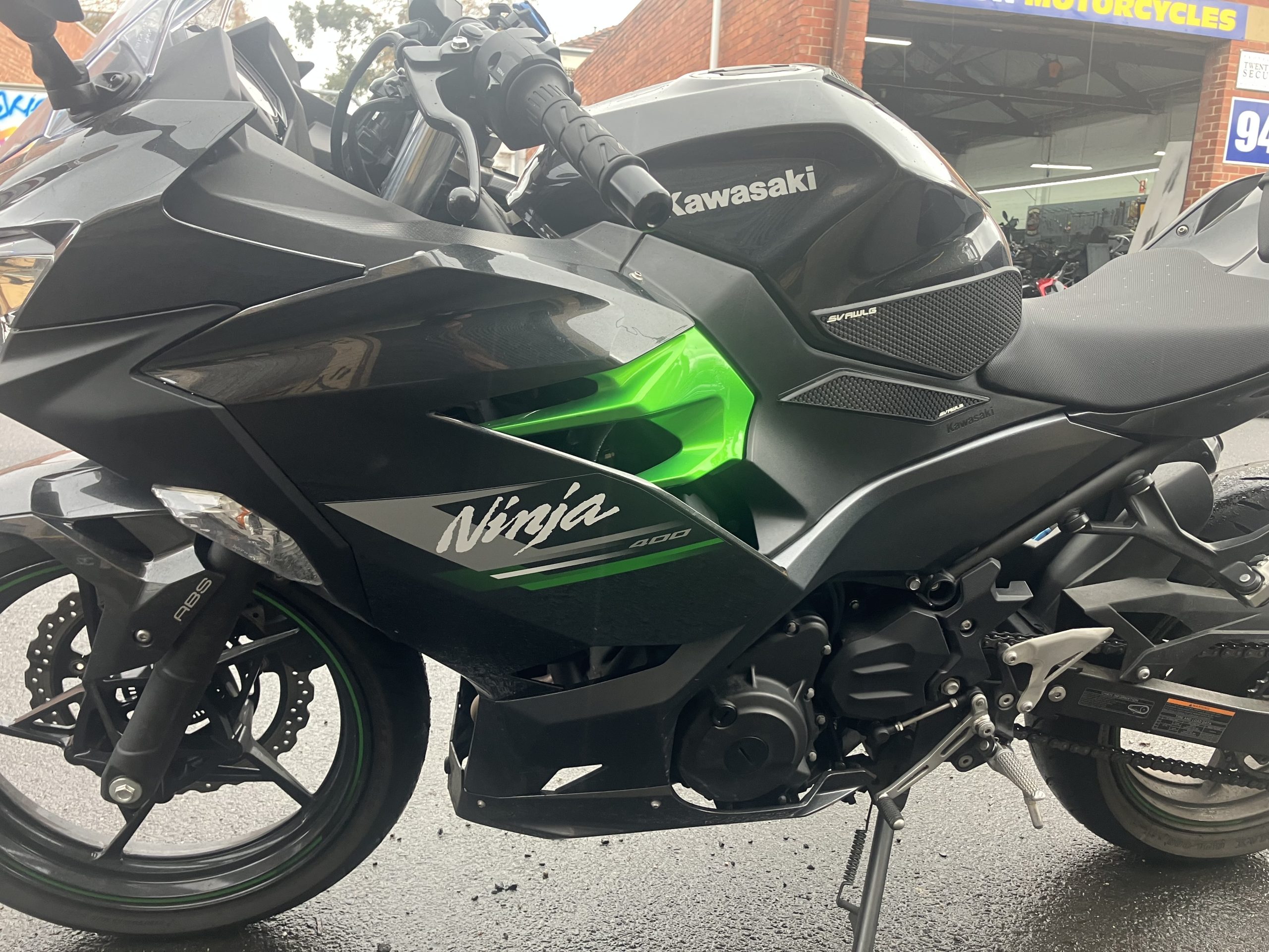 Kawasaki Ninja 400 34 Kawasaki Ninja 400 - Image 34