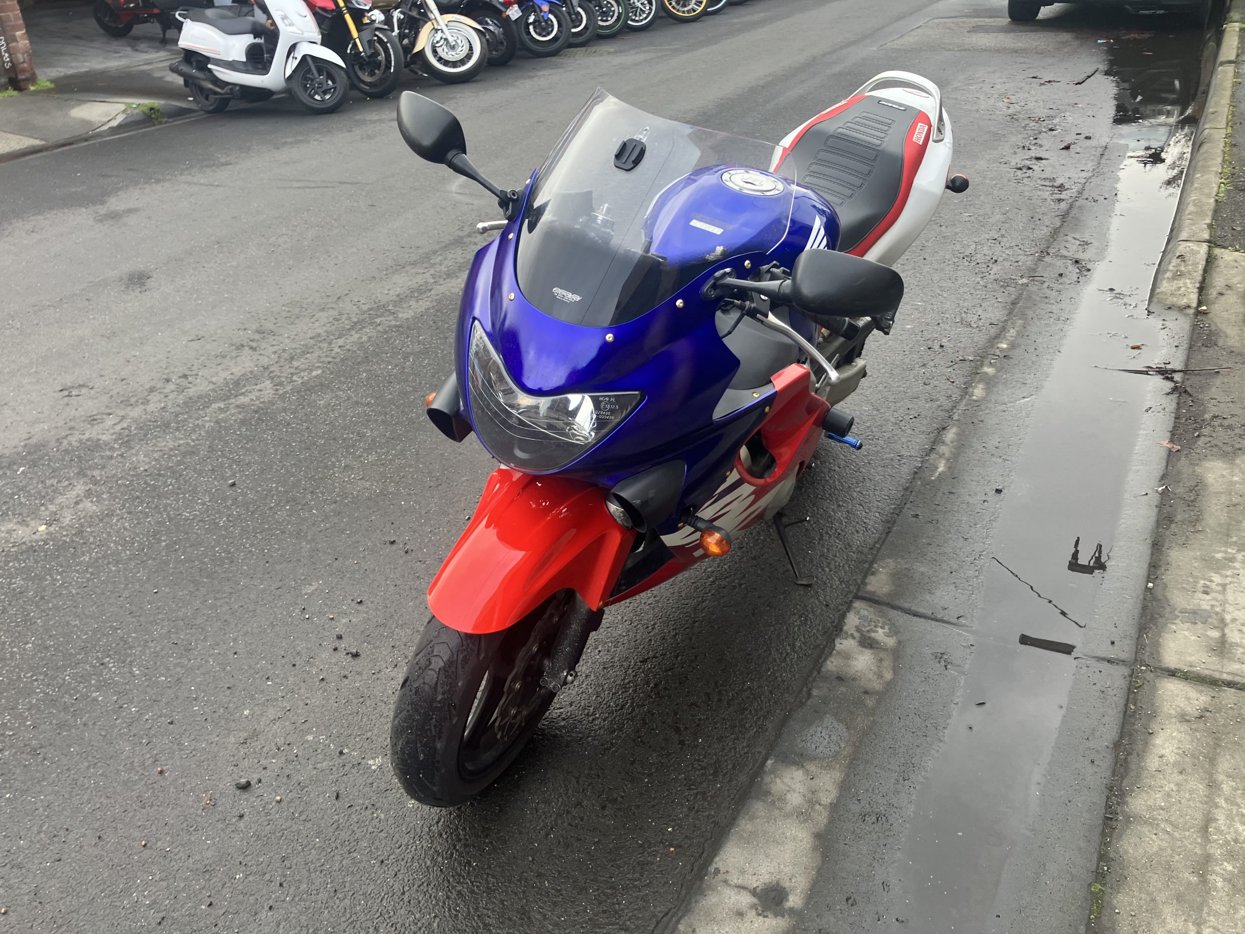 Honda CBR600F 10 Honda CBR600F - Image 10
