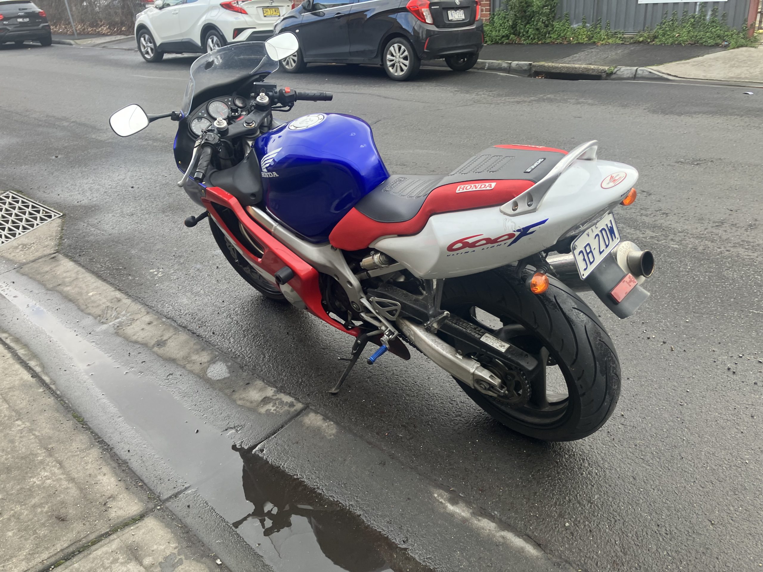 Honda CBR600F 18 Honda CBR600F - Image 18
