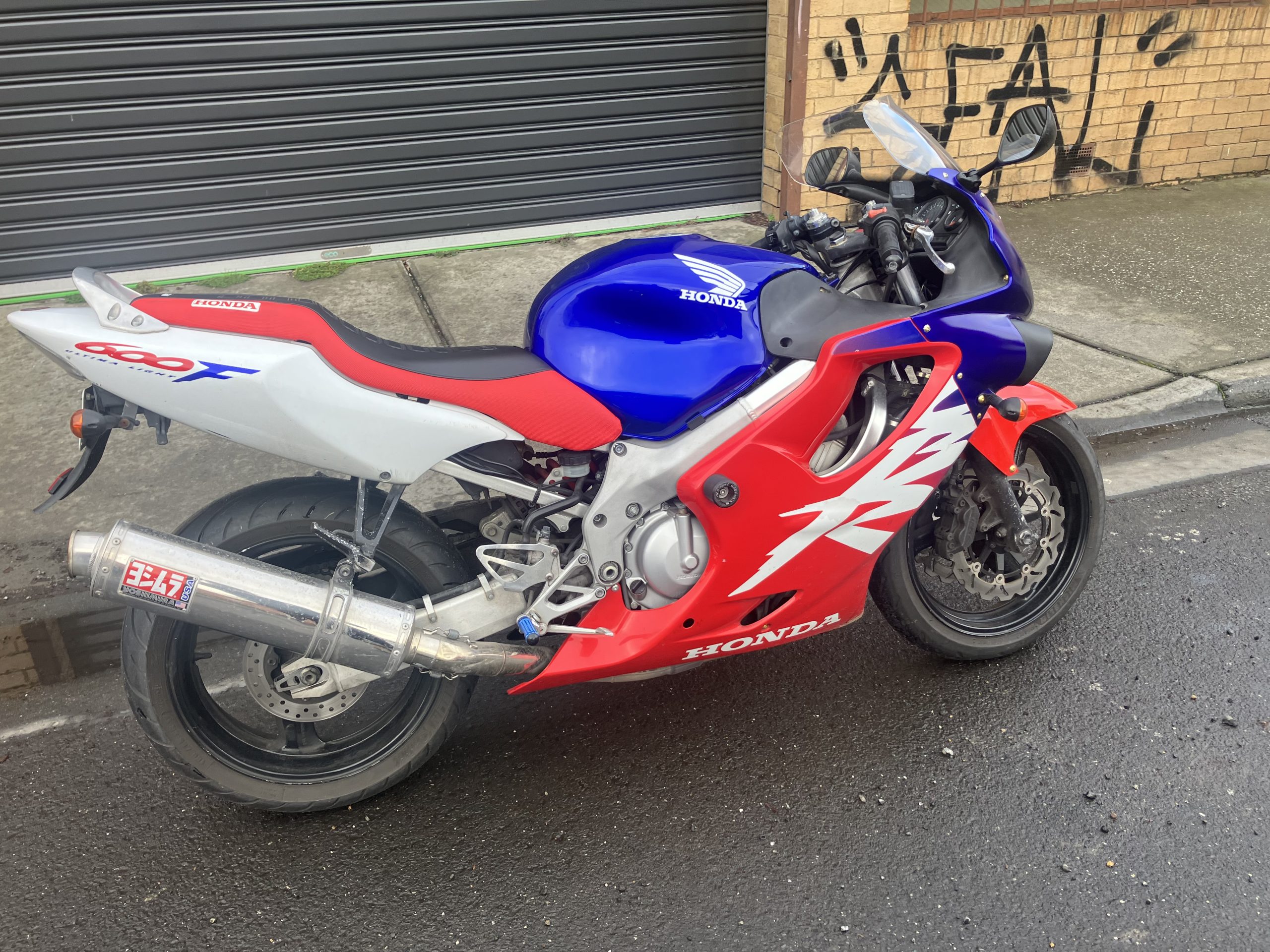 Honda CBR600F 25 Honda CBR600F - Image 25