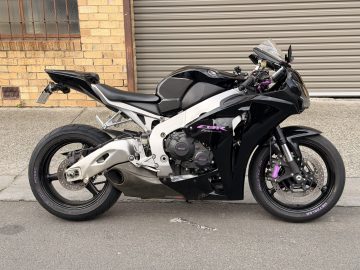 Home 1 Honda CBR1000RR