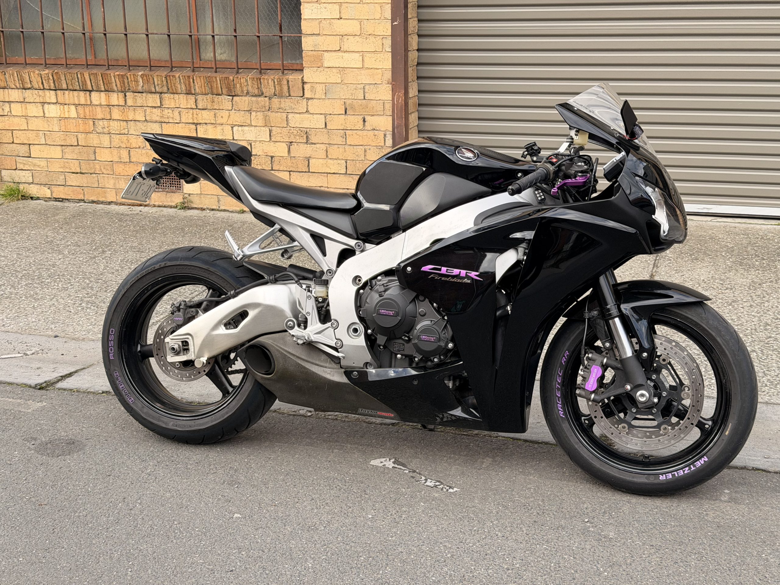 Honda CBR1000RR 3 Honda CBR1000RR - Image 3