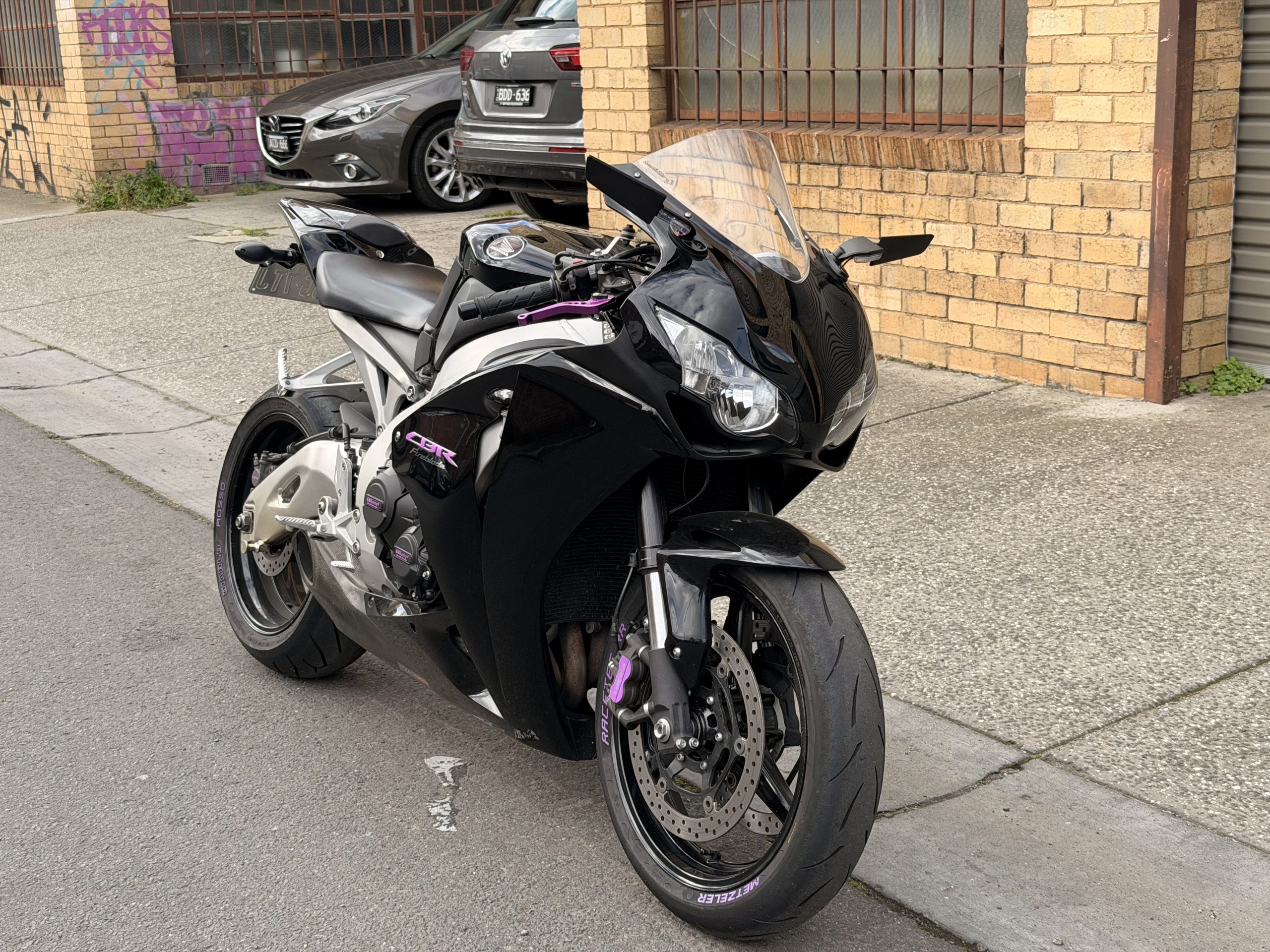 Honda CBR1000RR 7 Honda CBR1000RR - Image 7