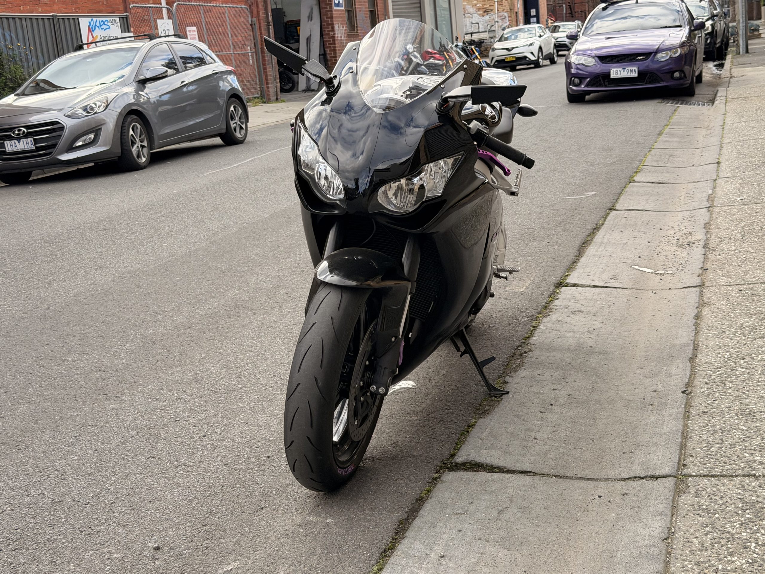 Honda CBR1000RR 12 Honda CBR1000RR - Image 12