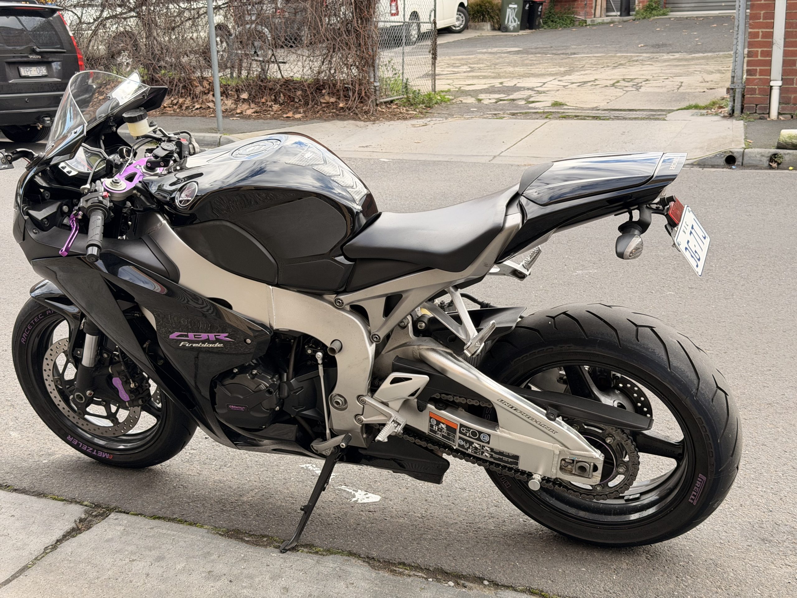 Honda CBR1000RR 21 Honda CBR1000RR - Image 21
