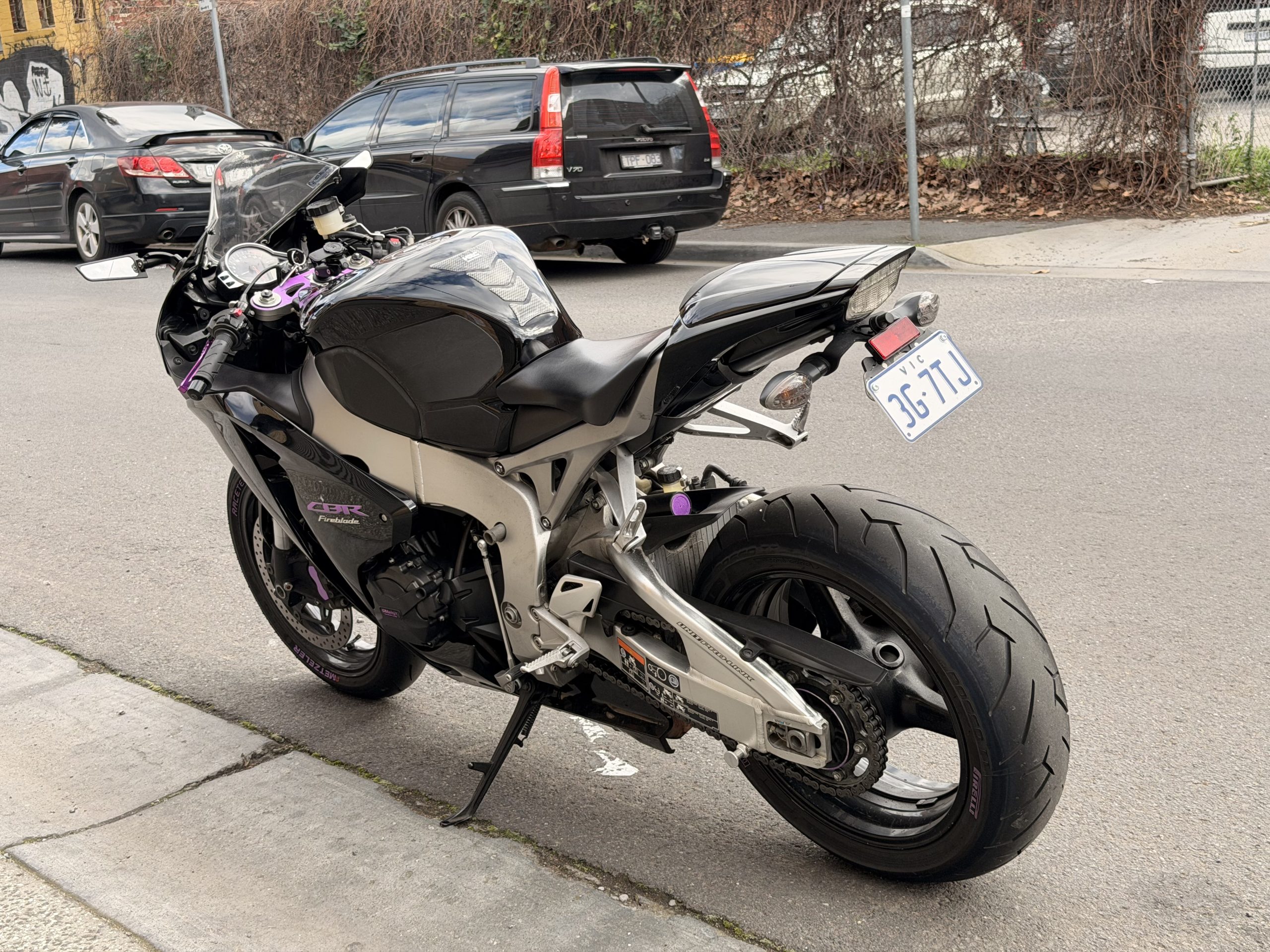 Honda CBR1000RR 23 Honda CBR1000RR - Image 23