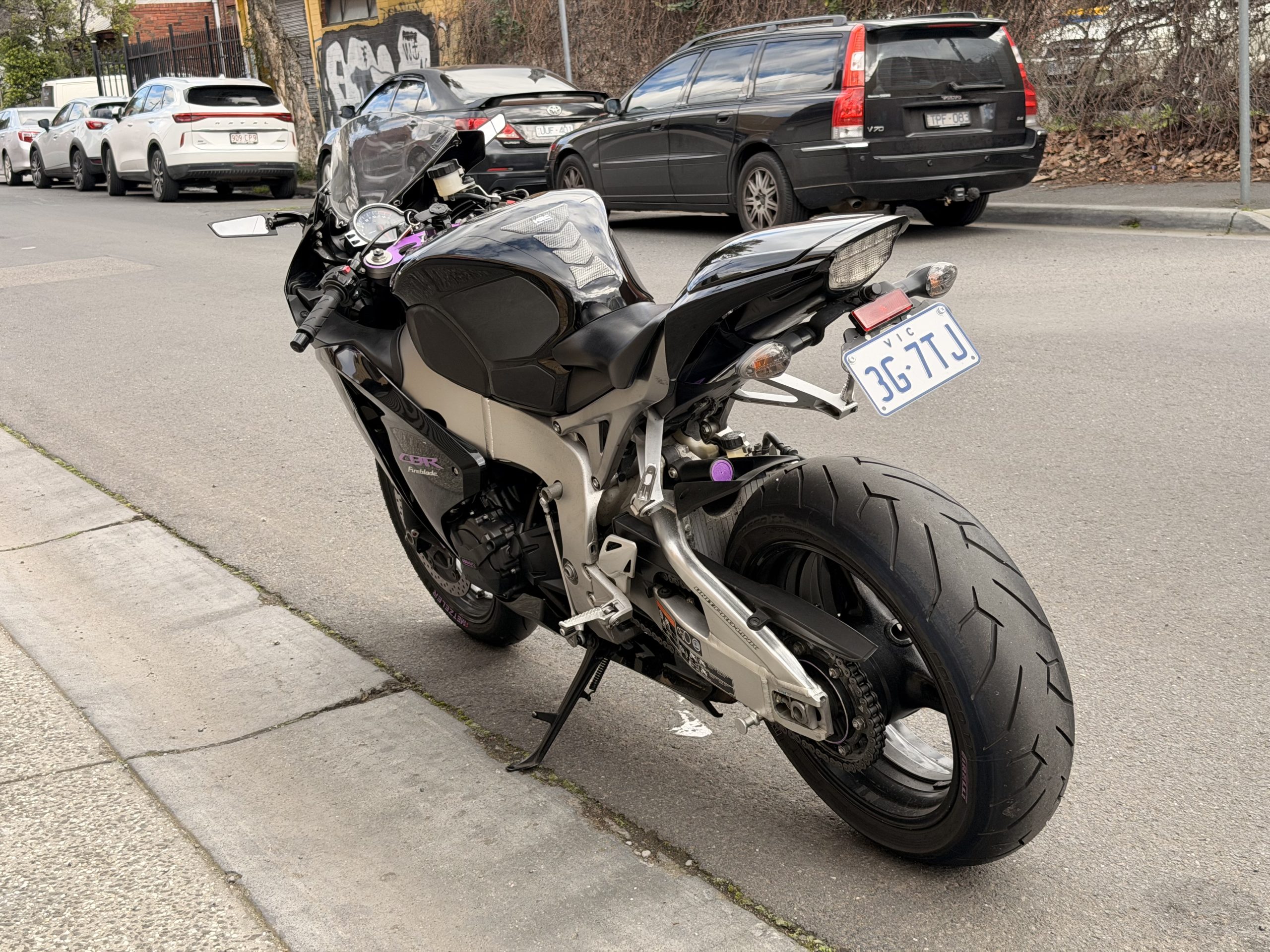 Honda CBR1000RR 24 Honda CBR1000RR - Image 24