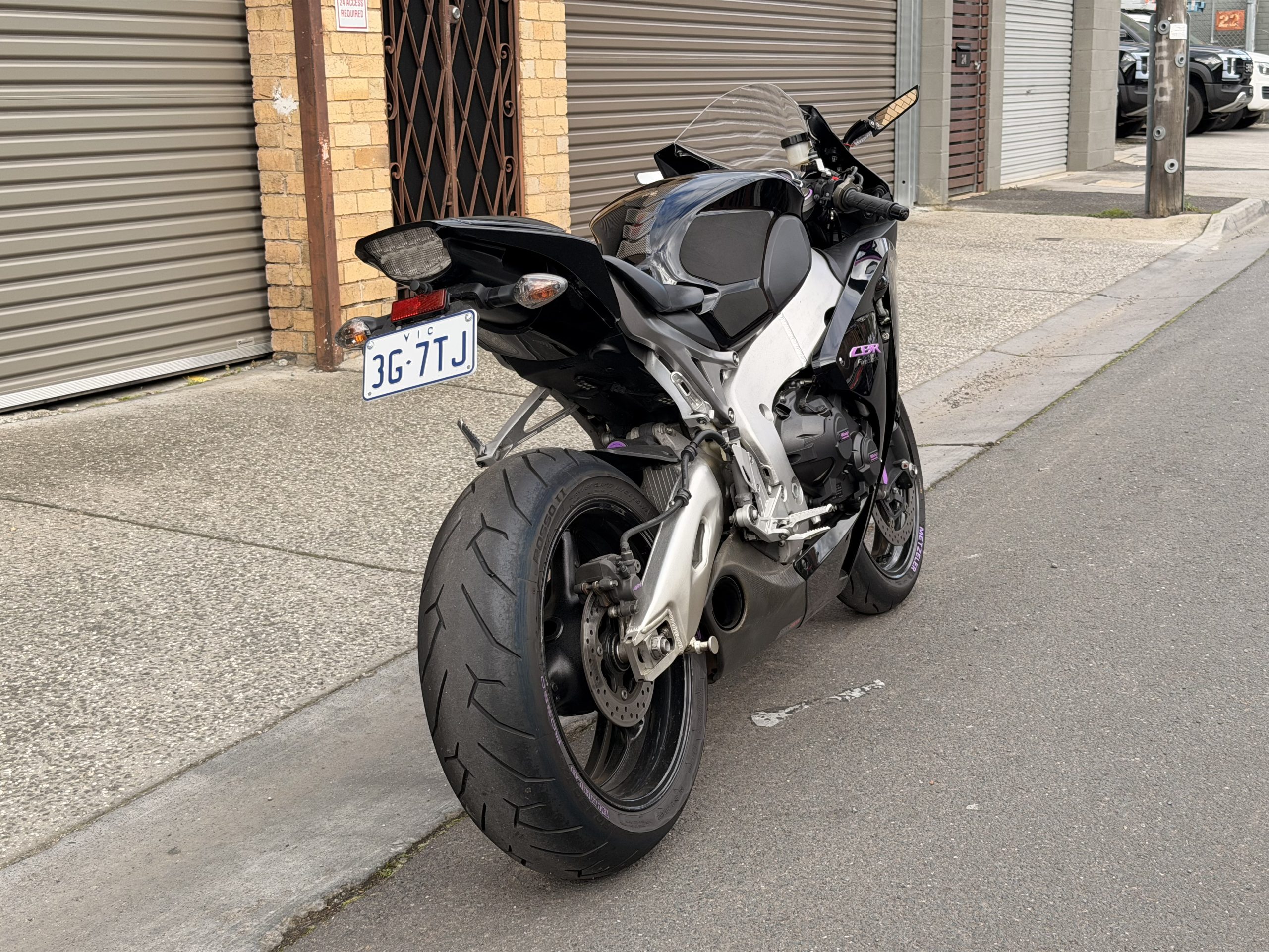 Honda CBR1000RR 30 Honda CBR1000RR - Image 30