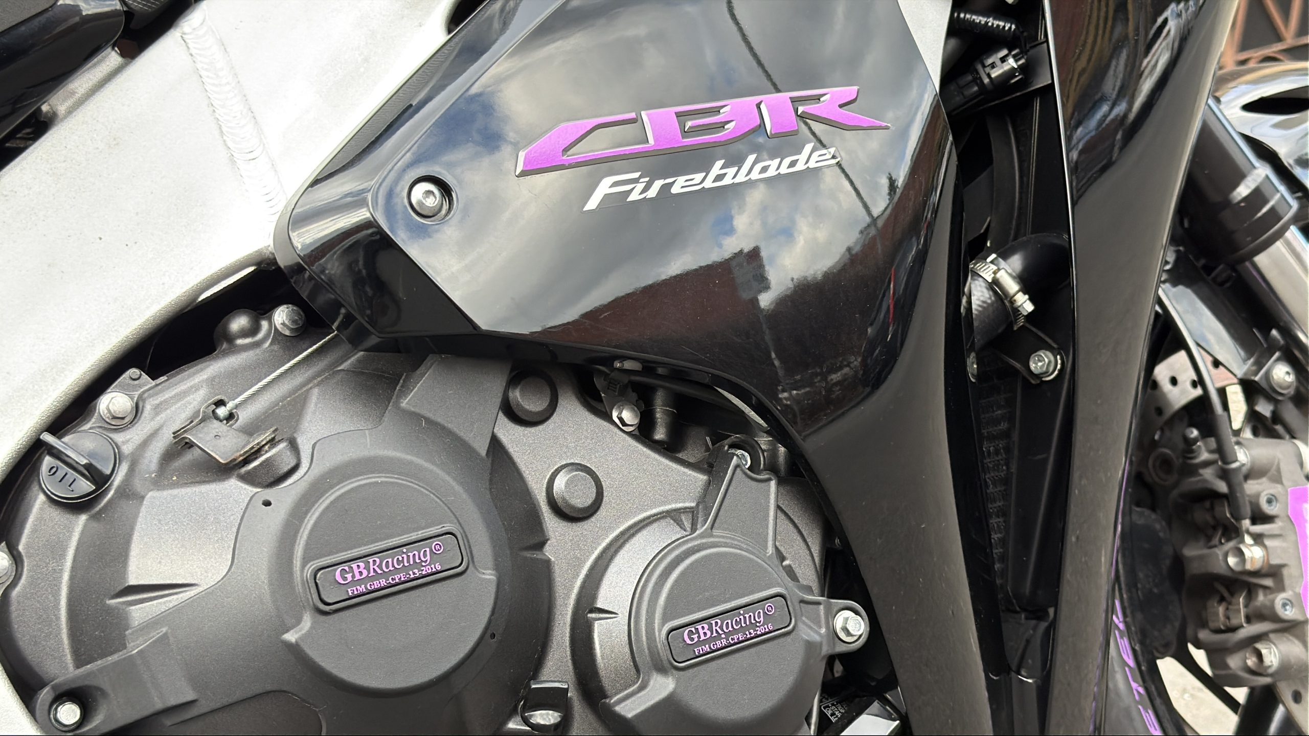 Honda CBR1000RR 37 Honda CBR1000RR - Image 37