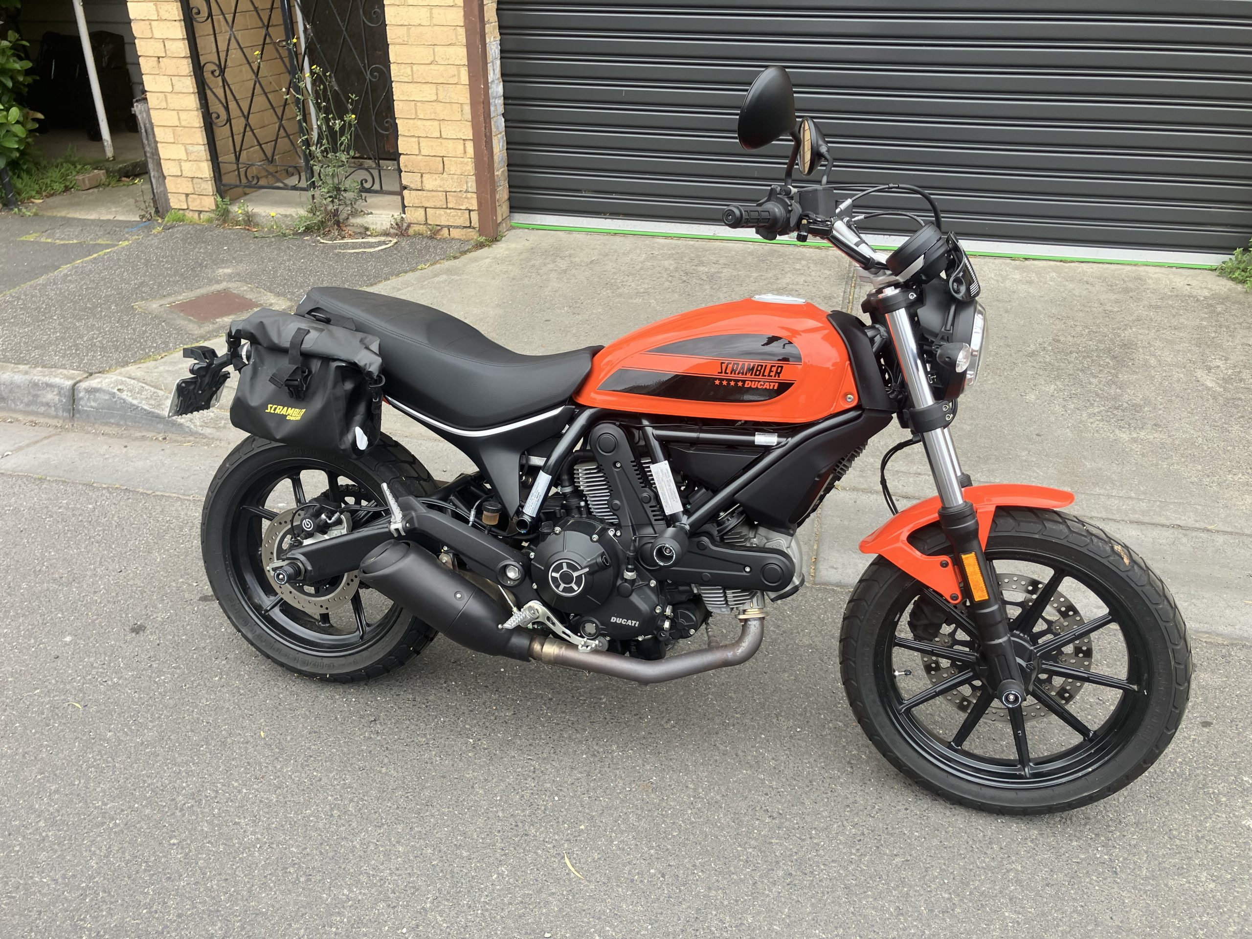 Ducati Scrambler 400 Sixty2 3 Ducati Scrambler 400 Sixty2 - Image 3