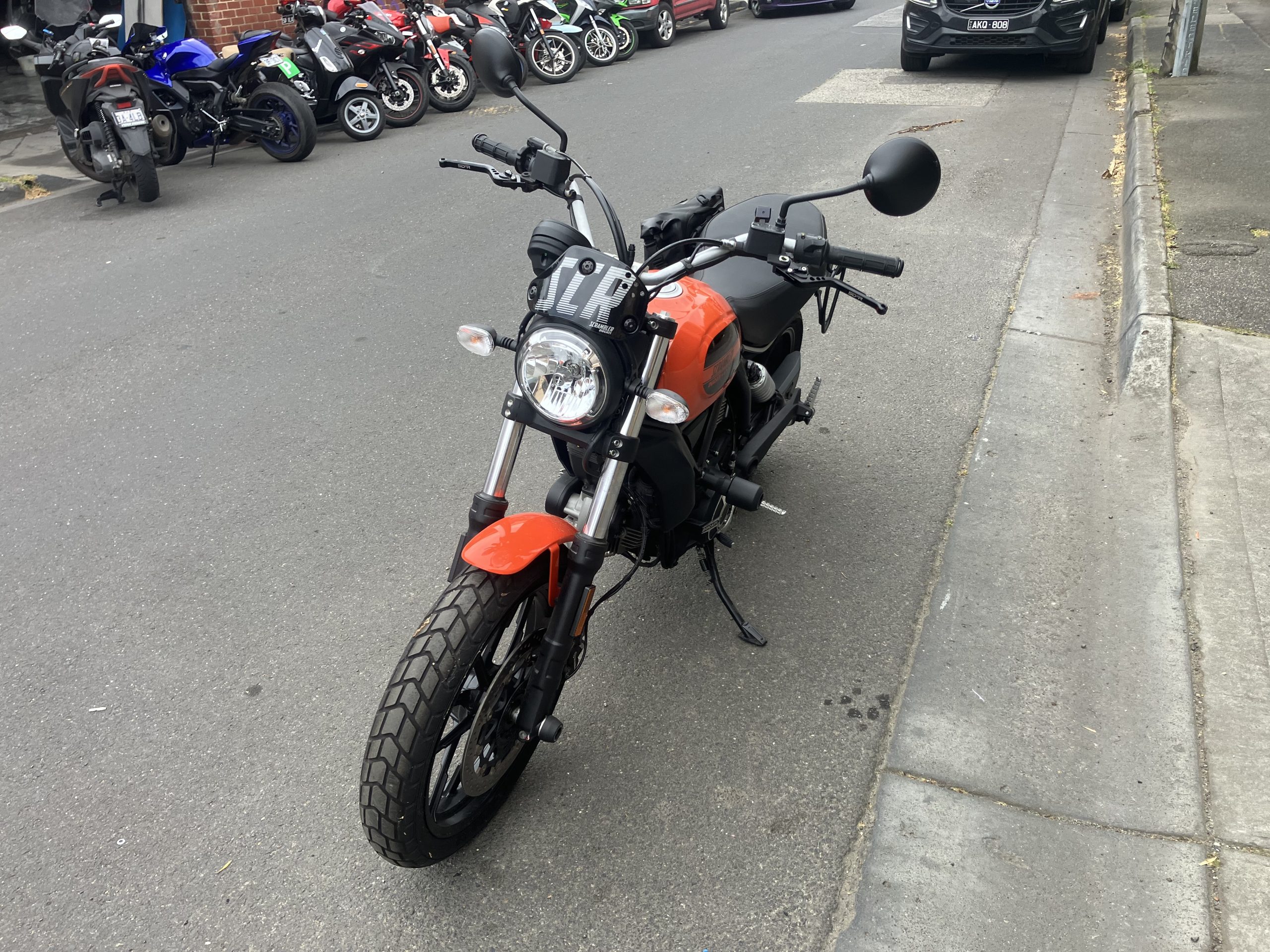 Ducati Scrambler 400 Sixty2 10 Ducati Scrambler 400 Sixty2 - Image 10