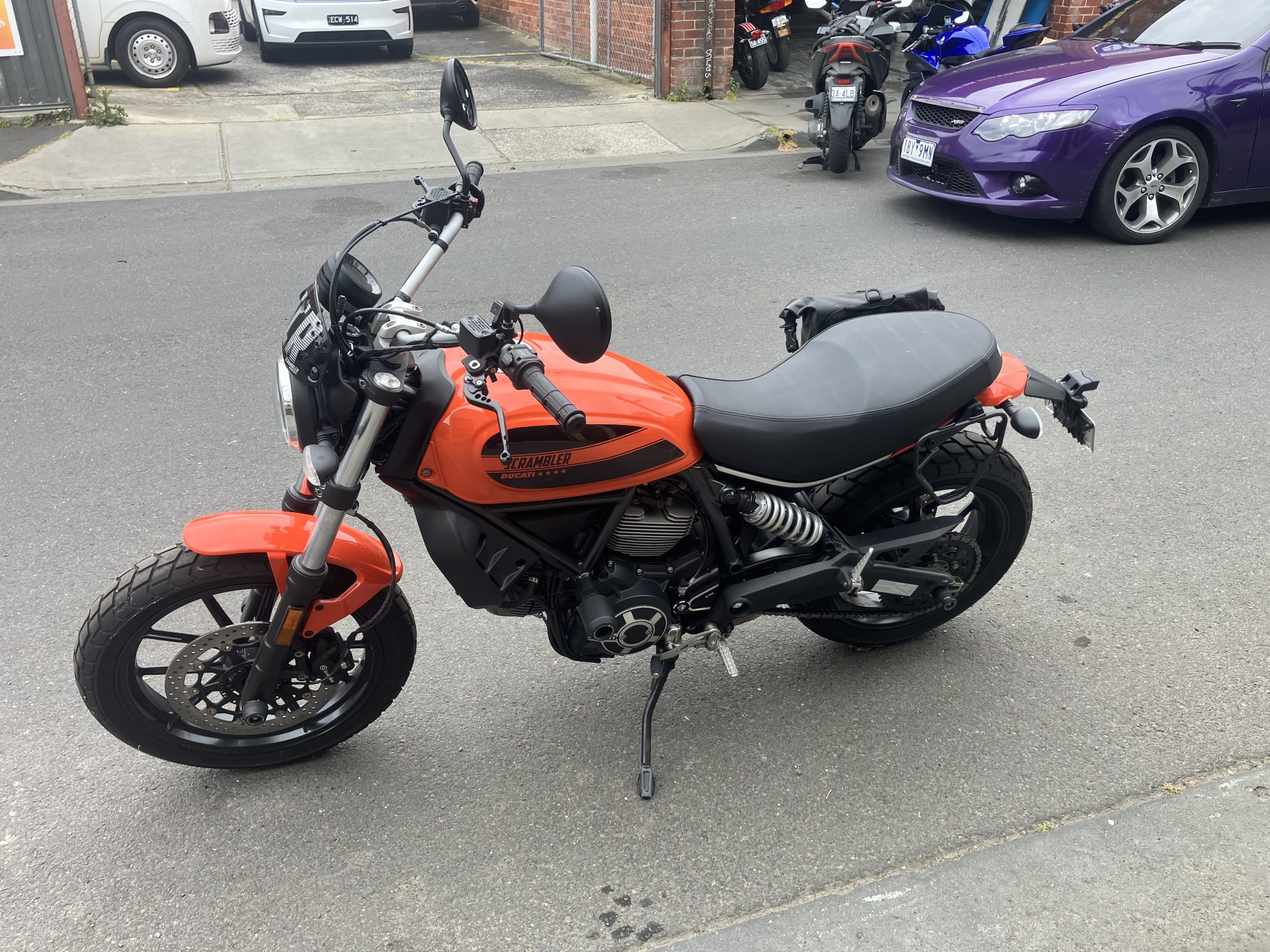 Ducati Scrambler 400 Sixty2 13 Ducati Scrambler 400 Sixty2 - Image 13