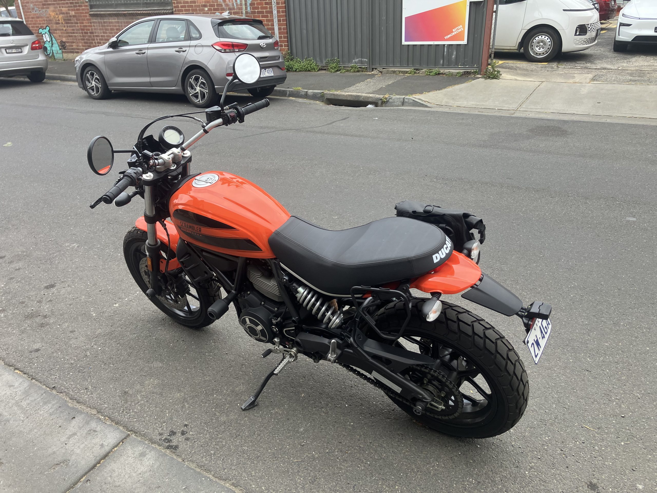 Ducati Scrambler 400 Sixty2 16 Ducati Scrambler 400 Sixty2 - Image 16
