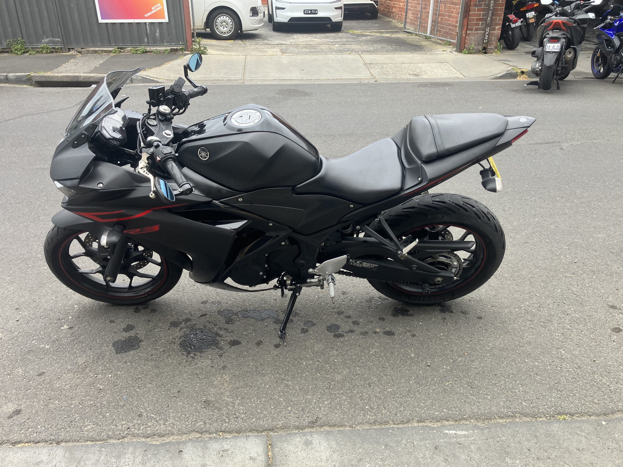 Yamaha R3 14 Yamaha R3 - Image 14
