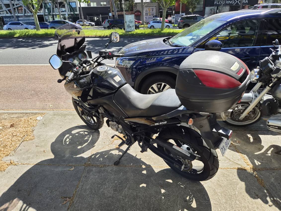 Suzuki Vstrom DL 650 12 Suzuki Vstrom DL 650 - Image 12