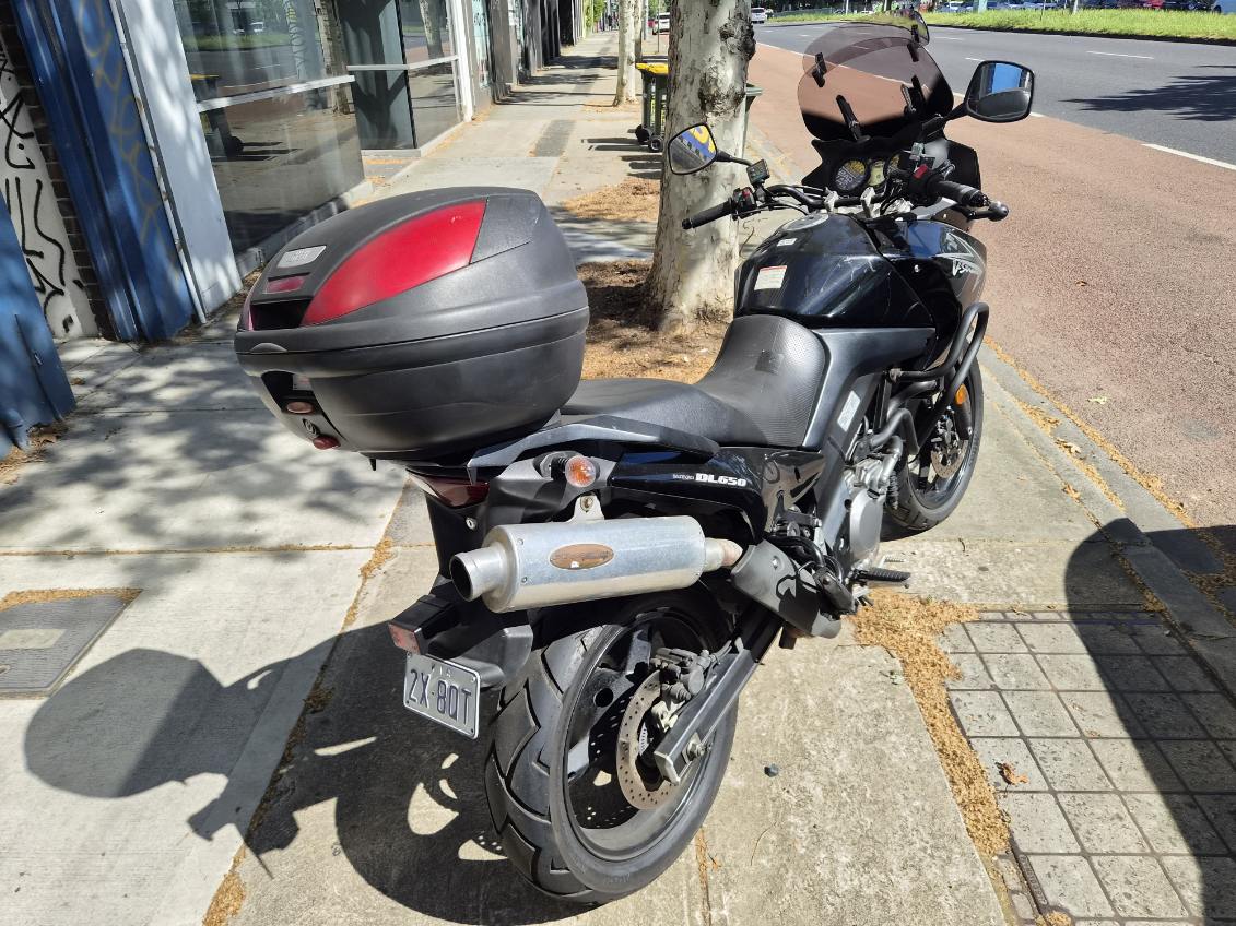 Suzuki Vstrom DL 650 16 Suzuki Vstrom DL 650 - Image 16