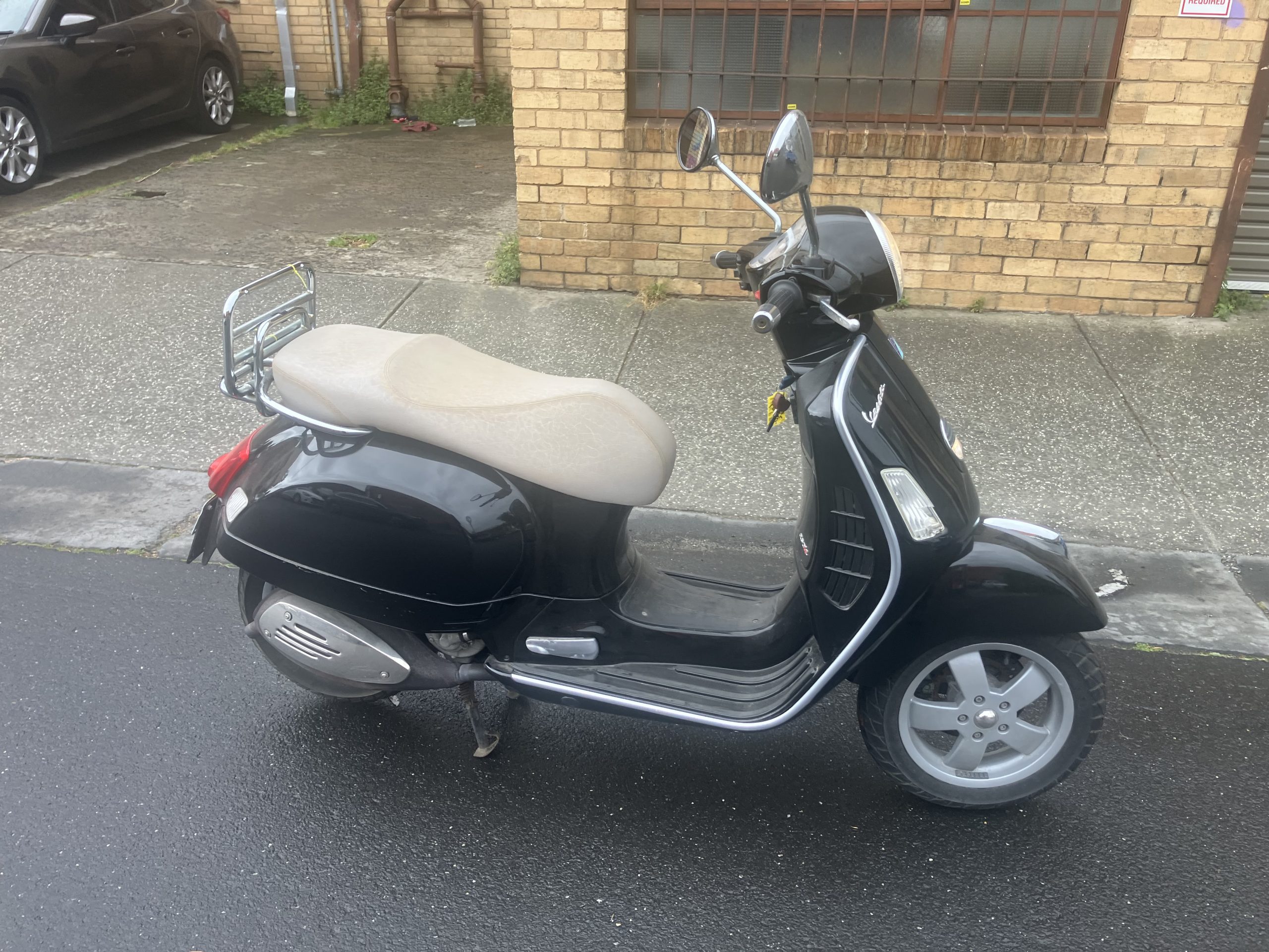 Vespa GTS250IE 3 Vespa GTS250IE - Image 3