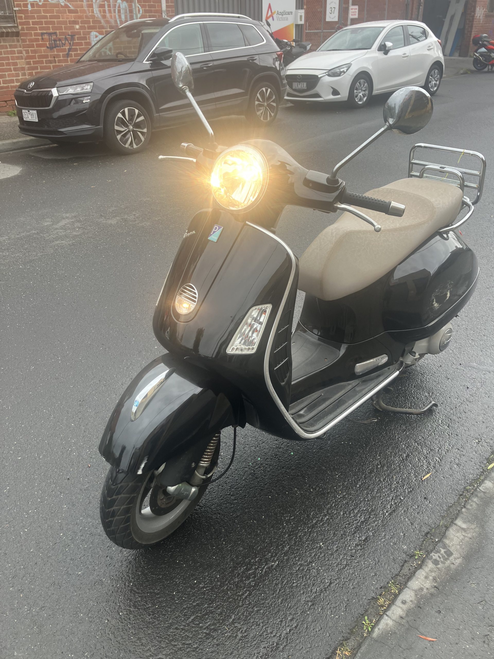 Vespa GTS250IE 25 Vespa GTS250IE - Image 25